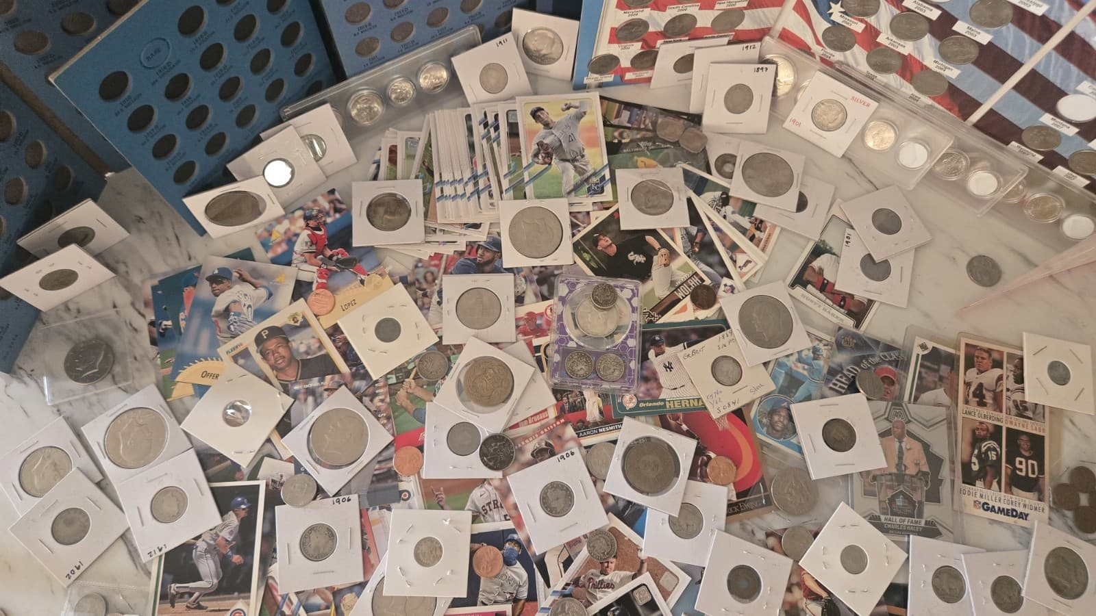 Estate Coin Junk Drawer Lot Mixed US Foreign Coins Albums Sports Cards ++ - Thumbnail 5