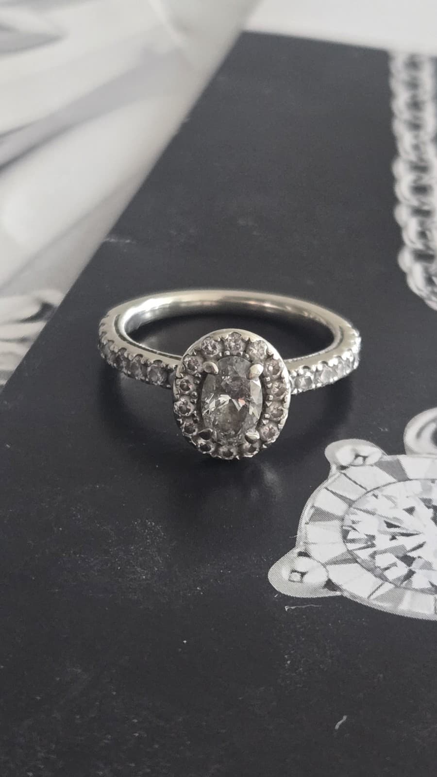 14K White Gold 1 CTW Oval Diamond Halo Engagement Ring Estate - Thumbnail 7