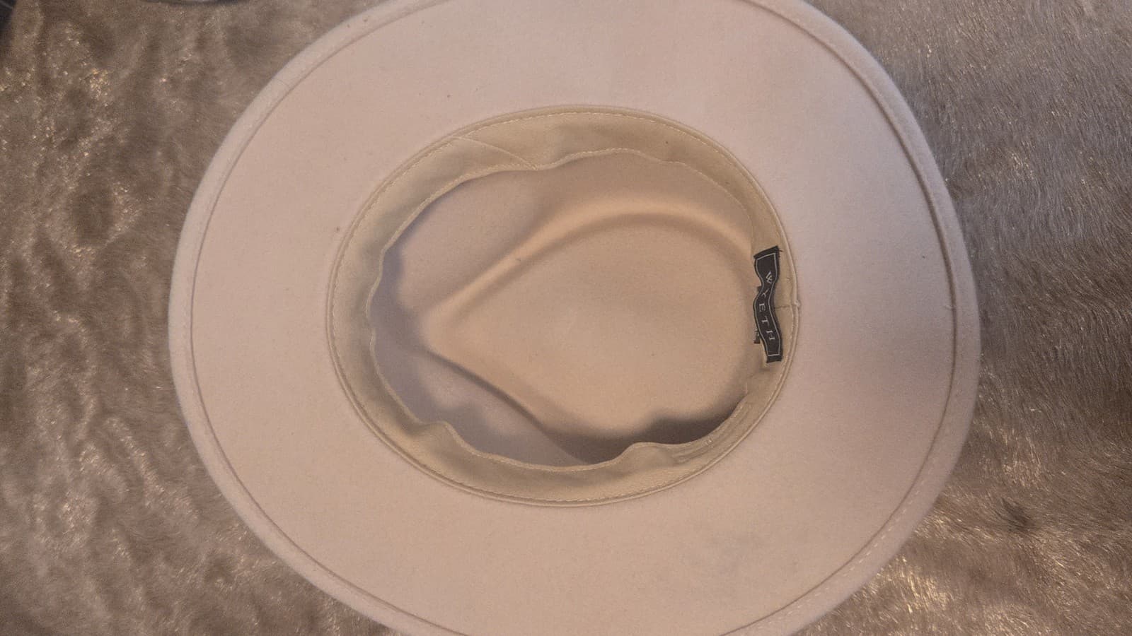 WYETH 100% Wool Western Rancher Fedora Hat Cream Ivory Faux Suede Band O/S - Thumbnail 8