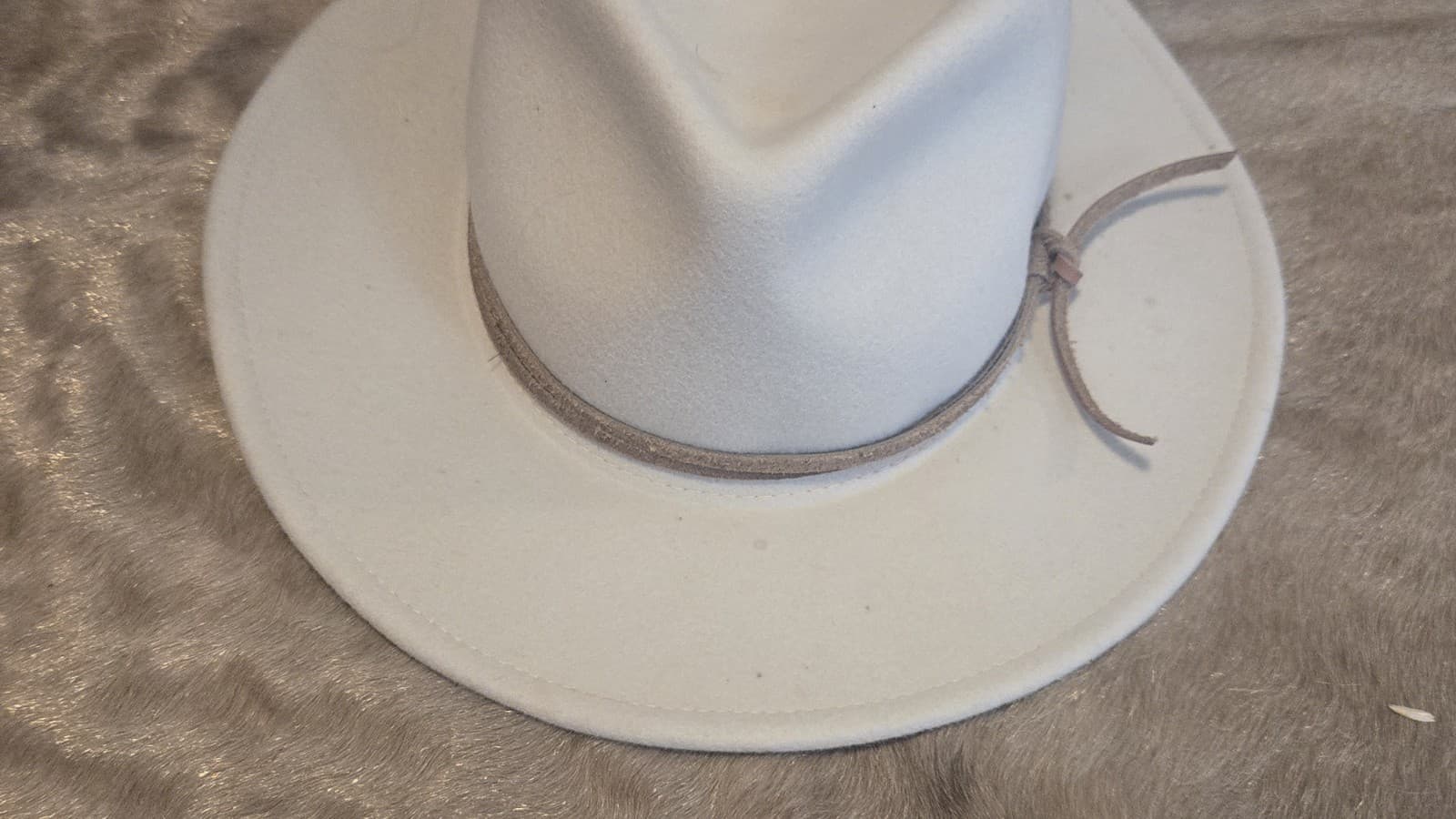 WYETH 100% Wool Western Rancher Fedora Hat Cream Ivory Faux Suede Band O/S - Thumbnail 9