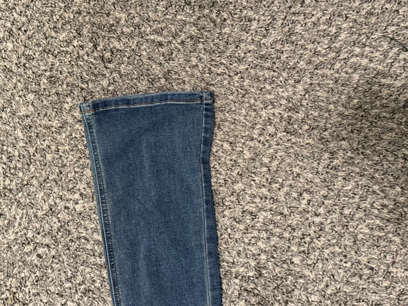 Urban Outfitters BDG Recycled High-Waisted Baggy Jeans 24W 32L NWT - Thumbnail 4