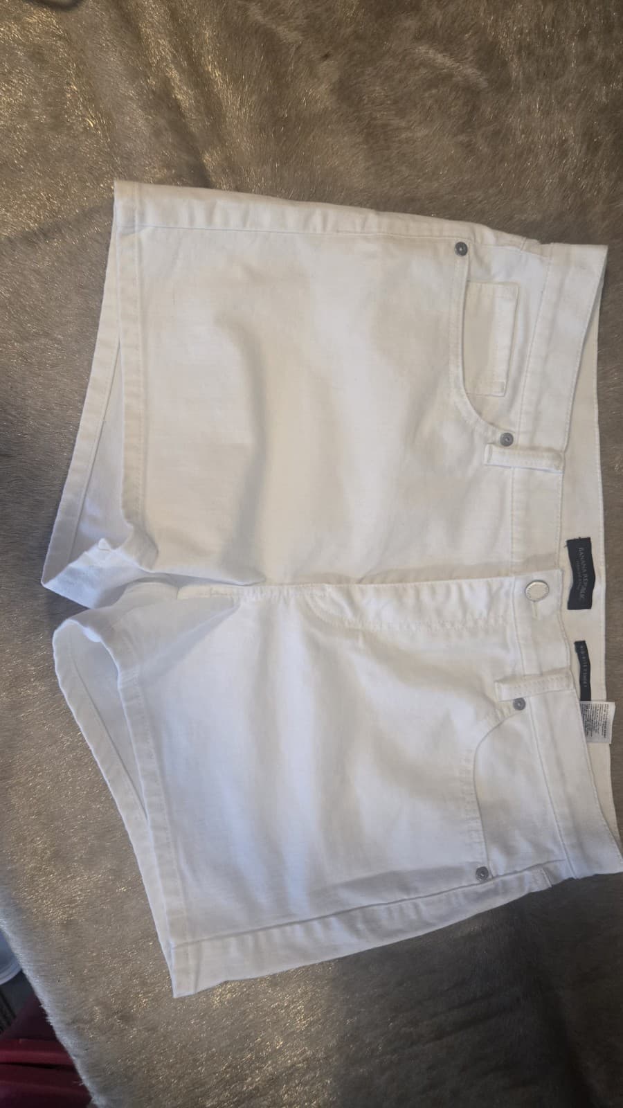 Banana Republic Women’s White Denim Shorts Size 32 Mid Rise 3 Inch NWOT - Thumbnail 2