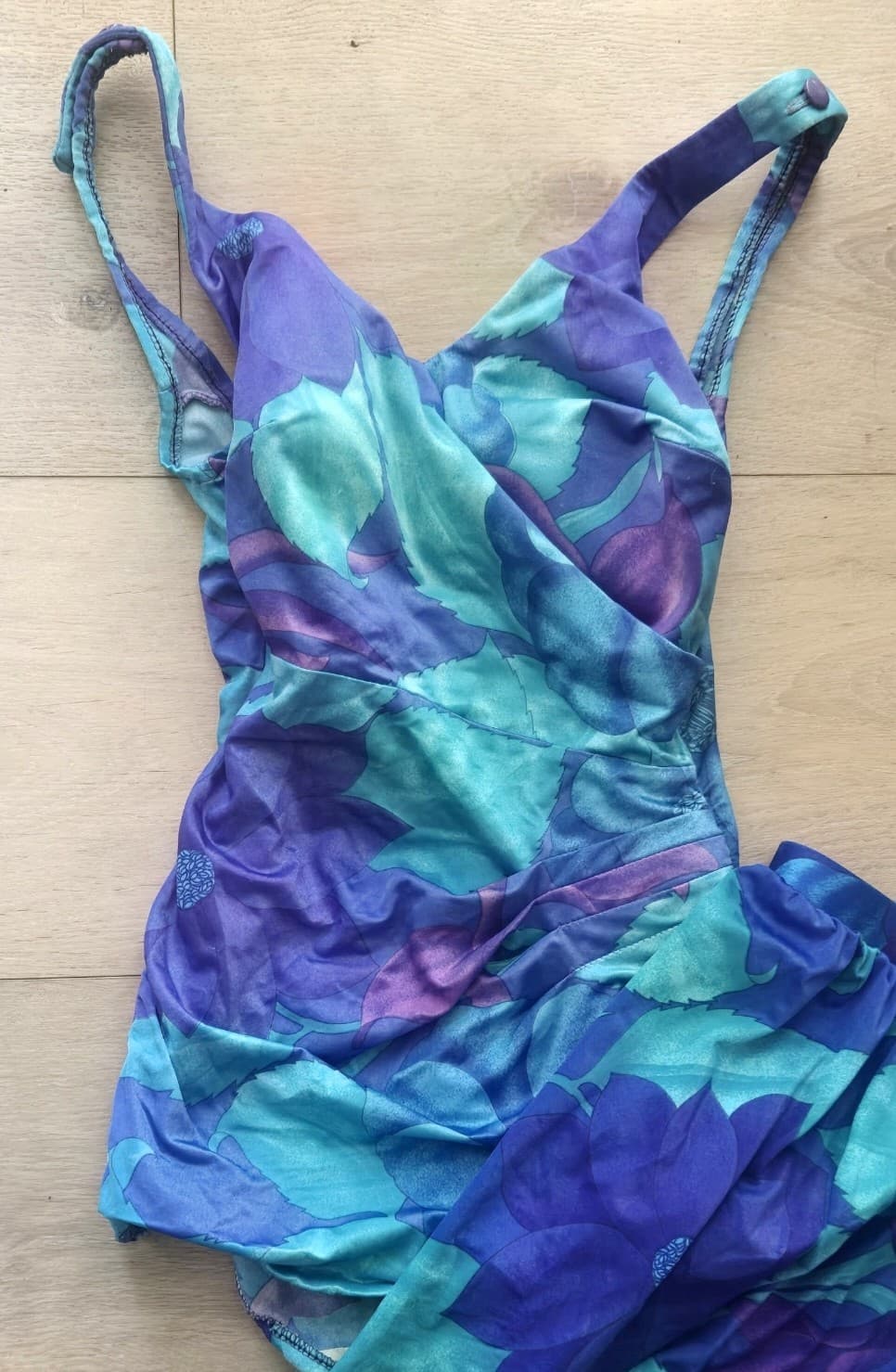 Vintage 1970s Roxanne Floral Swimdress & Matching Sarong Wrap 2-Piece Set - Thumbnail 2