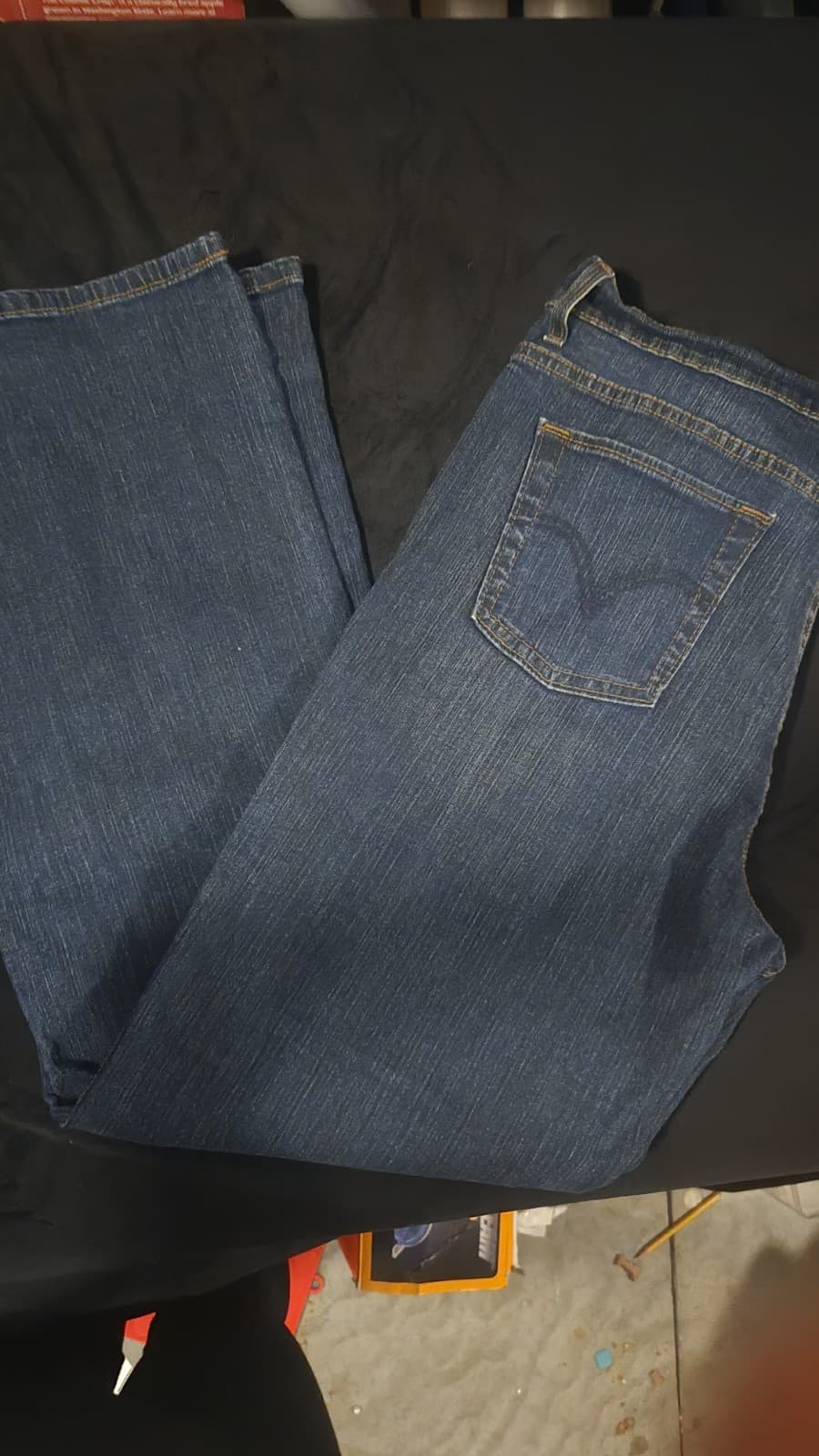 Levi’s 505 Women’s Jeans Size 16 Straight Leg Stretch Medium Wash Denim EUC W135 - Thumbnail 11