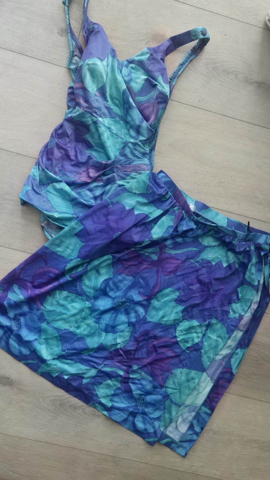 Vintage 1970s Roxanne Floral Swimdress & Matching Sarong Wrap 2-Piece Set - Thumbnail 7