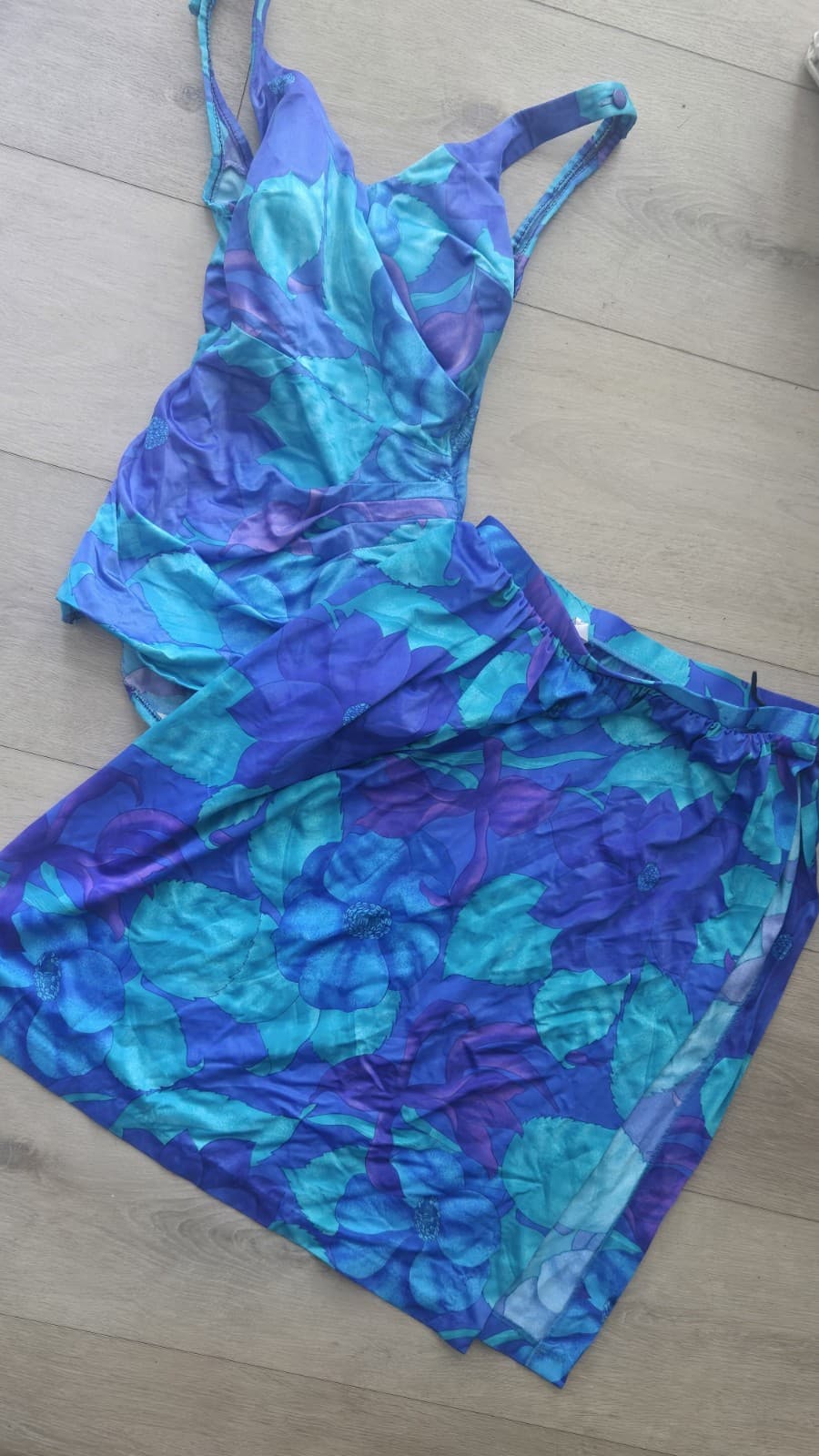 Vintage 1970s Roxanne Floral Swimdress & Matching Sarong Wrap 2-Piece Set - Thumbnail 5
