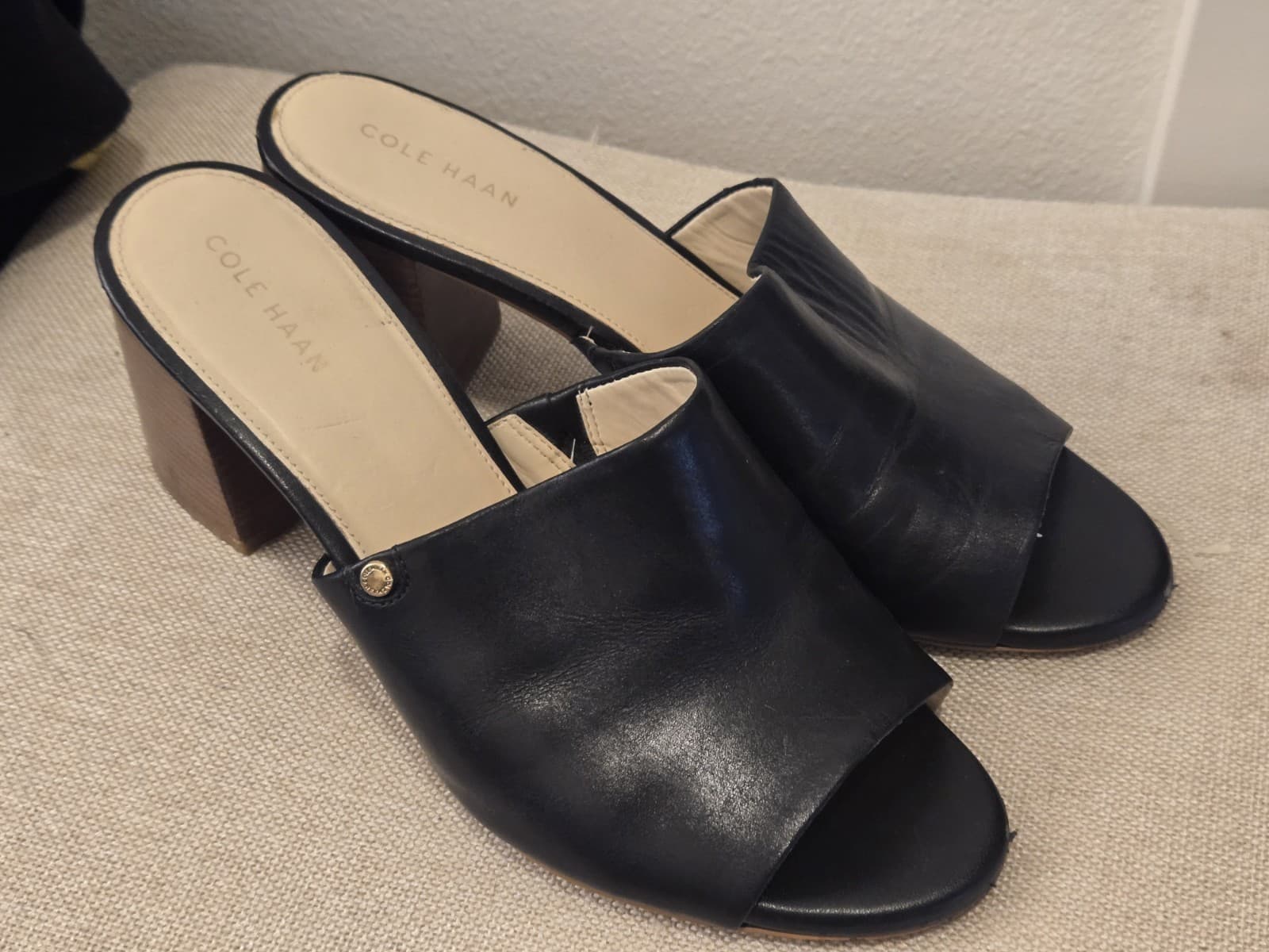 Cole Haan Black Leather Mule Heels Block Heel Slip On Open Toe Womens Size 8.5B - Thumbnail 5