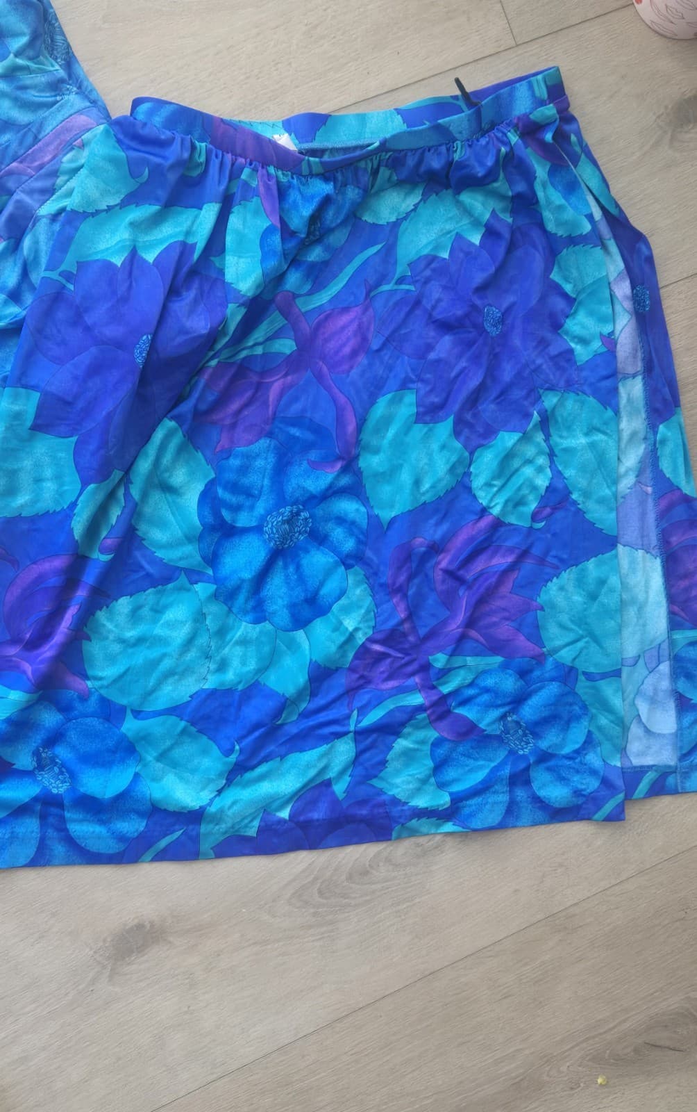 Vintage 1970s Roxanne Floral Swimdress & Matching Sarong Wrap 2-Piece Set - Thumbnail 4