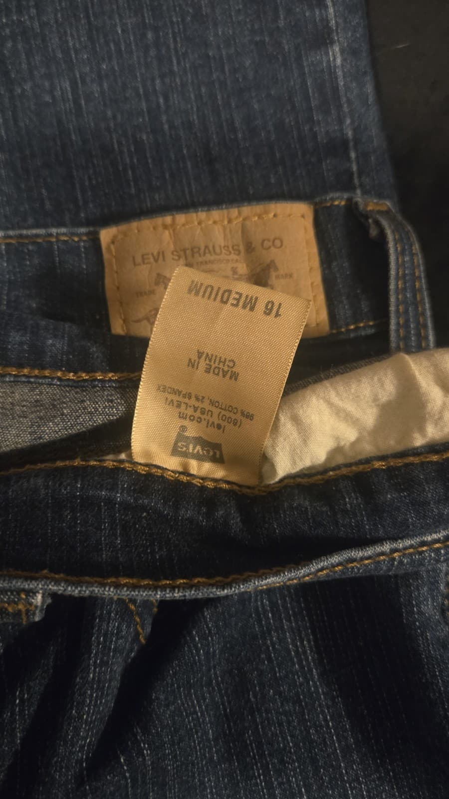 Levi’s 505 Women’s Jeans Size 16 Straight Leg Stretch Medium Wash Denim EUC W135 - Thumbnail 12