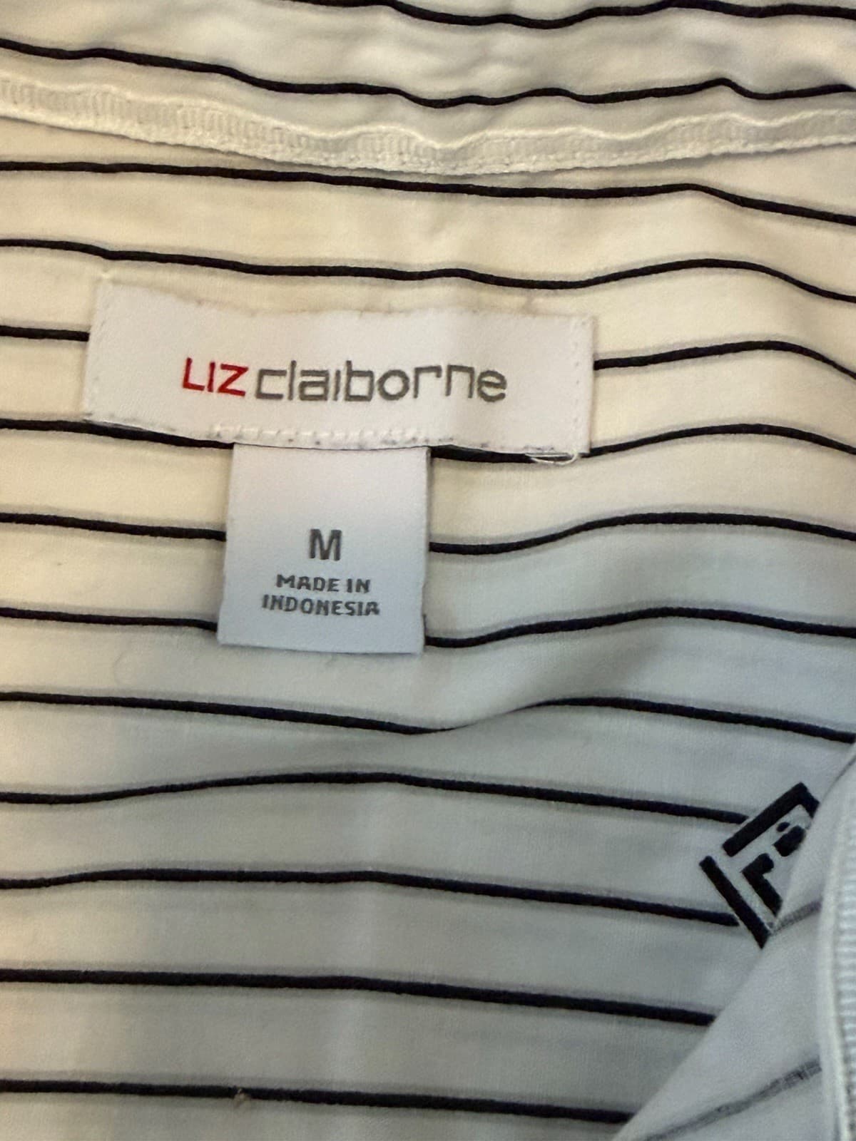 New Women's Liz Claiborne White Button Down Top With Tags M - Thumbnail 2