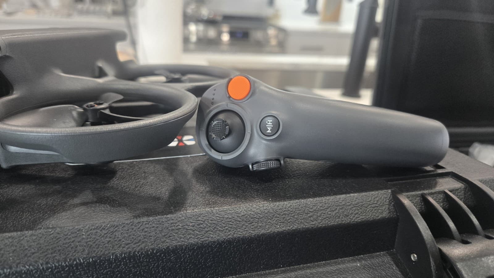 DJI Avata 2 Fly More Combo (3 Batteries) FPV Drone Goggles 3(OLED) Hard Case 4k - Thumbnail 13