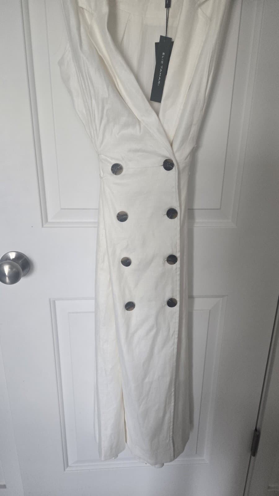 Elie Tahari Off White Sleeveless Blazer Dress Double Breasted NWT Size 6 $395 - Thumbnail 3