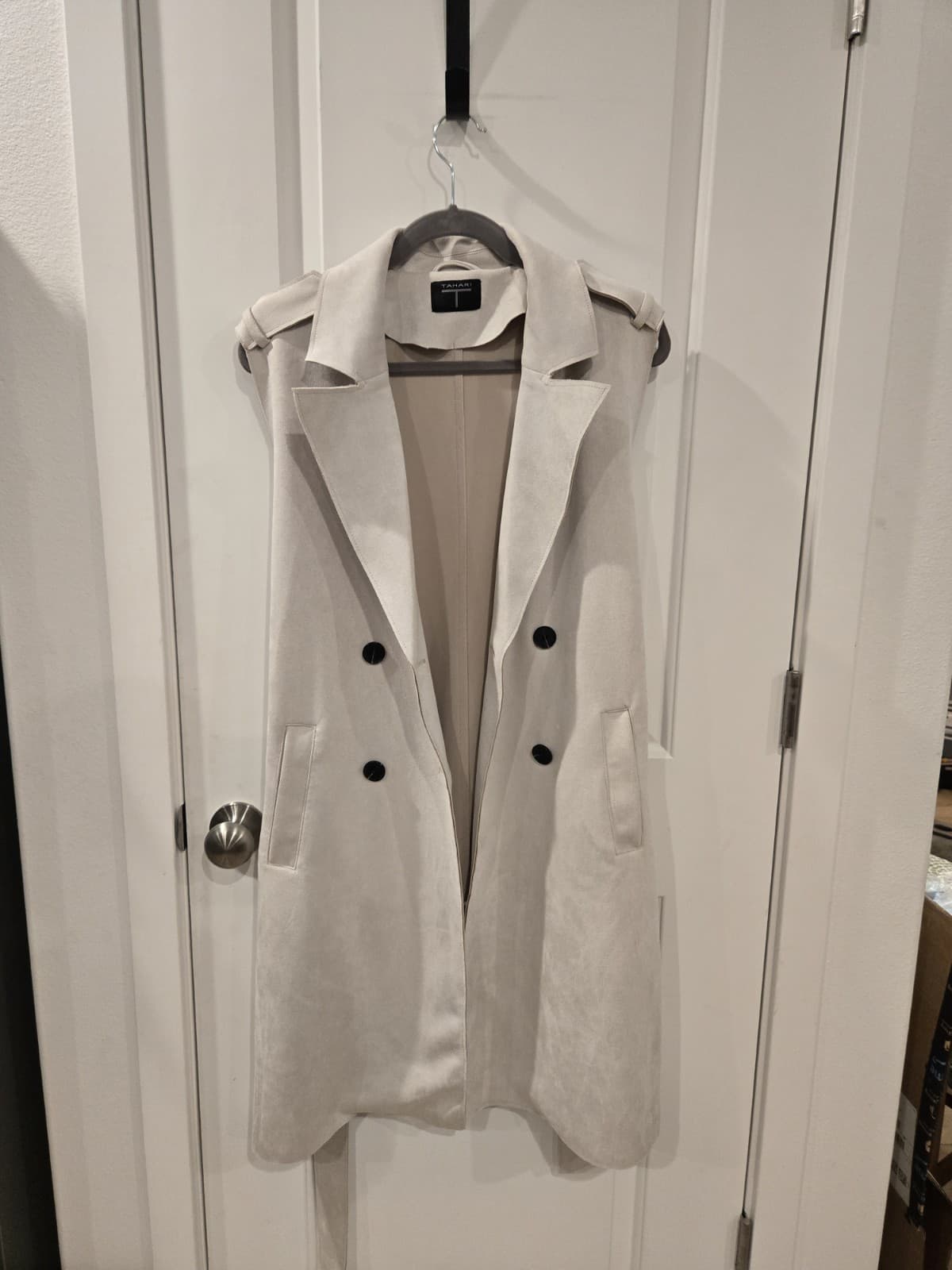 Tahari Sleeveless Trench Coat Dress Womens Small Beige Faux Suede Belted Double - Thumbnail 3