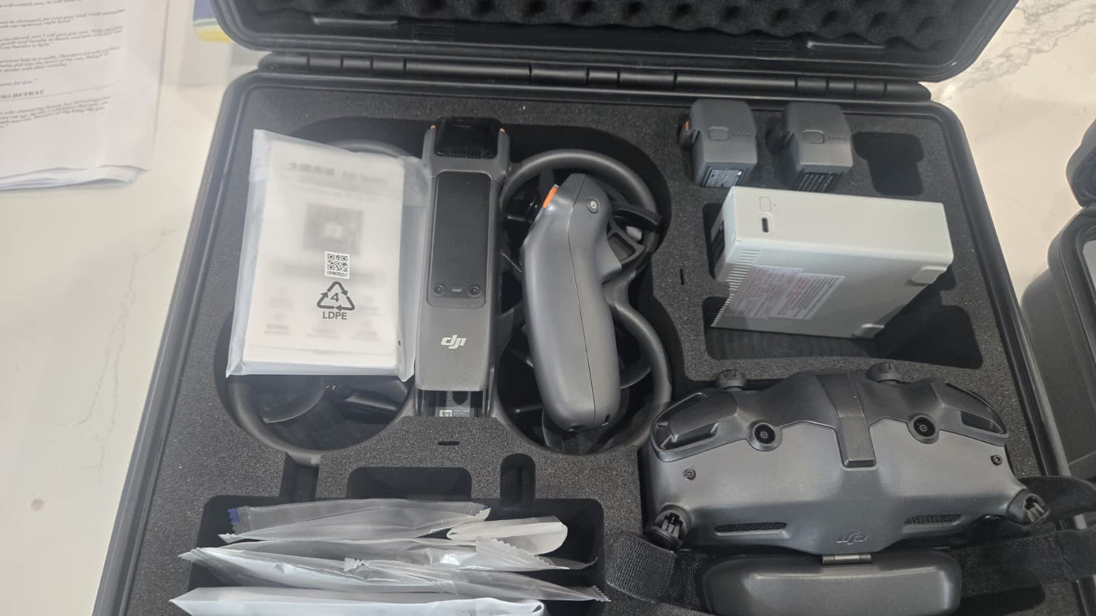 DJI Avata 2 Fly More Combo (3 Batteries) FPV Drone Goggles 3(OLED) Hard Case 4k - Thumbnail 3