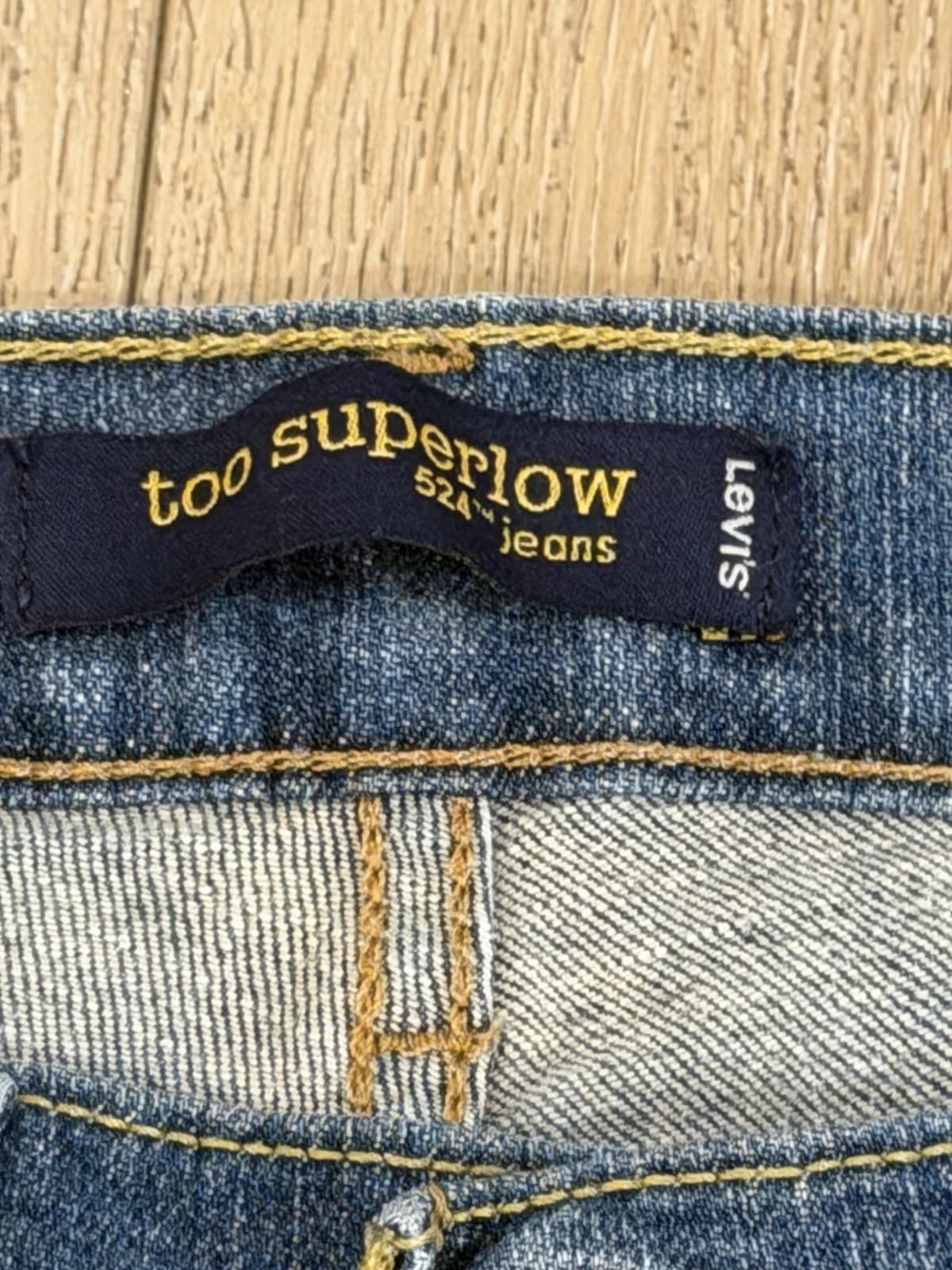 Levis 524 Jeans Womens 11 M Too Superlow Mid Faded Wash Denim - Thumbnail 2