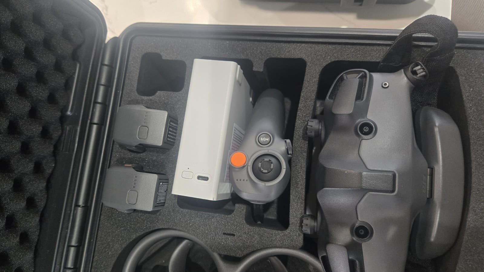 DJI Avata 2 Fly More Combo (3 Batteries) FPV Drone Goggles 3(OLED) Hard Case 4k - Thumbnail 7