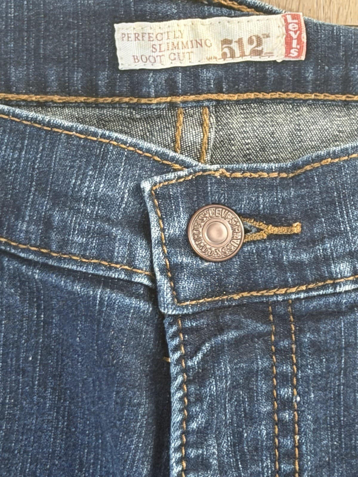 VTG Levi's 512 Perfectly Slimming Boot Cut Jeans Women’s Sz 16M Y2K - Thumbnail 2