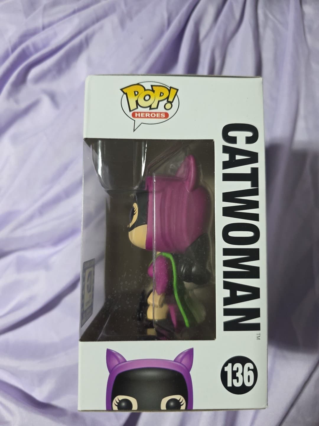 CATWOMAN #136 Legion Of Collectors Exclusive FUNKO POP - Thumbnail 2