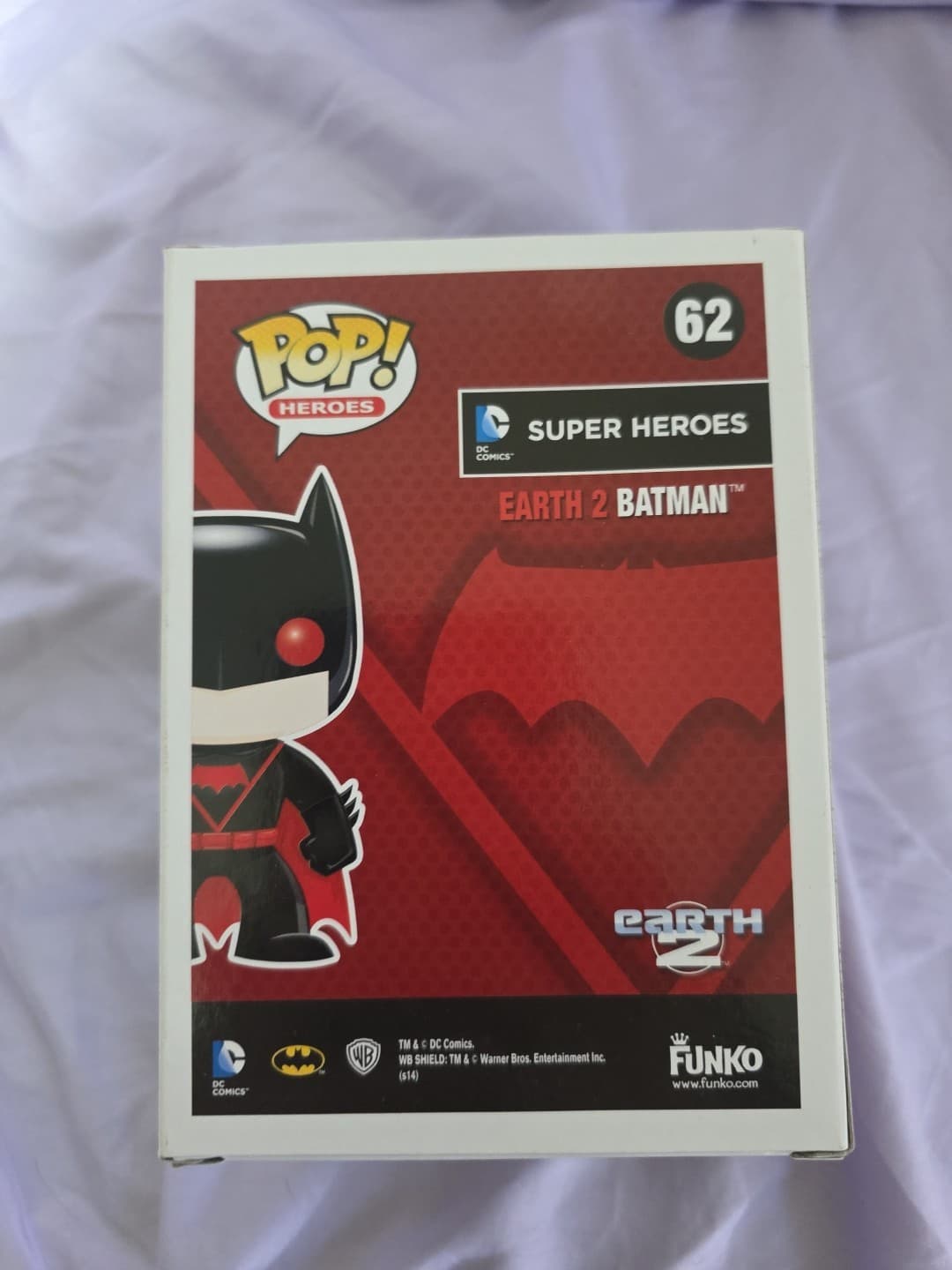 Funko Pop! Vinyl: DC Universe - Earth 2 Batman - Hot Topic (Exclusive) #62 - Thumbnail 3