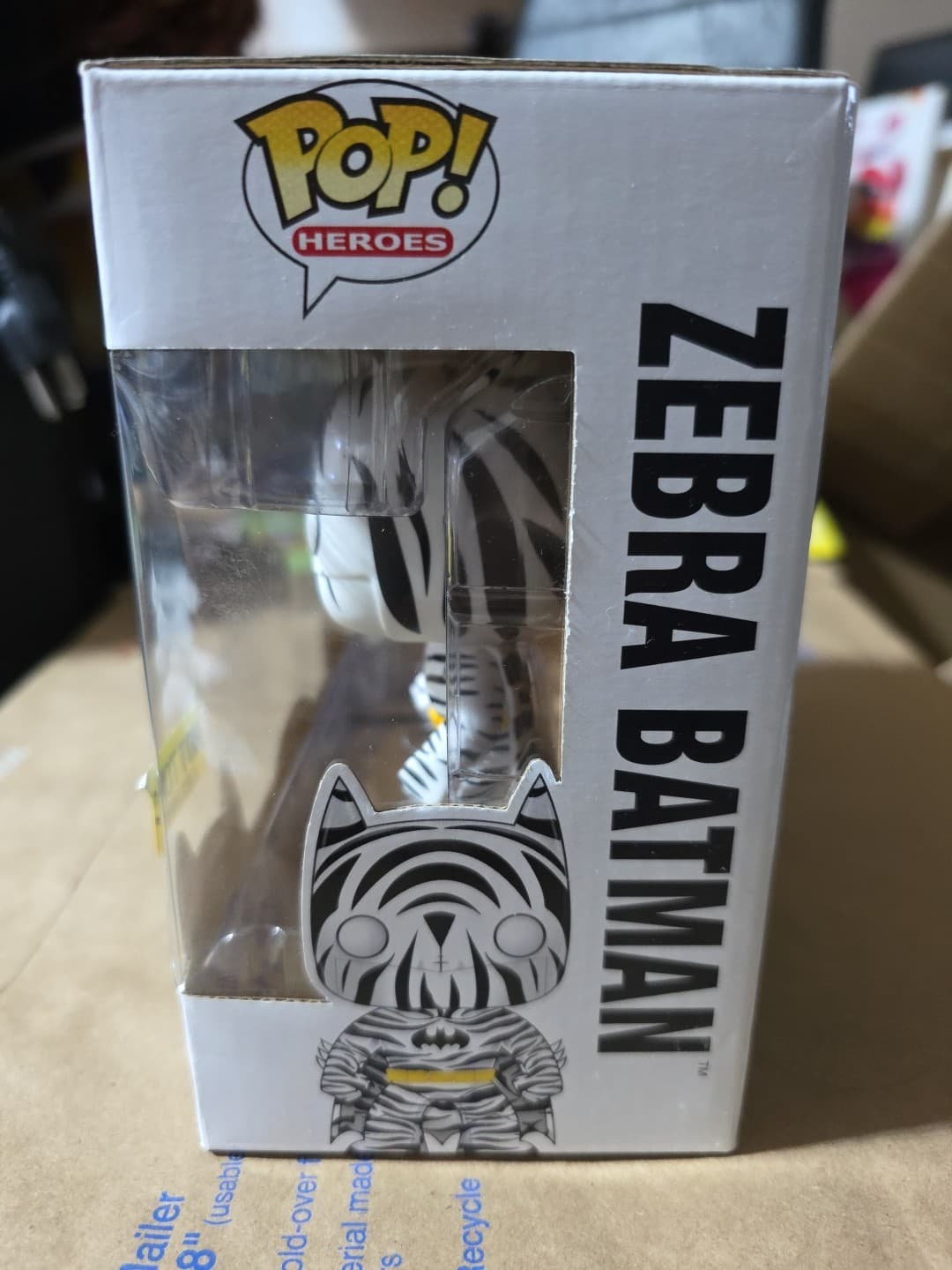 Funko Pop! Vinyl: Heroes - Zebra & Bullseye Batman - 2 Pack -Hot Topic Exclusive - Thumbnail 4