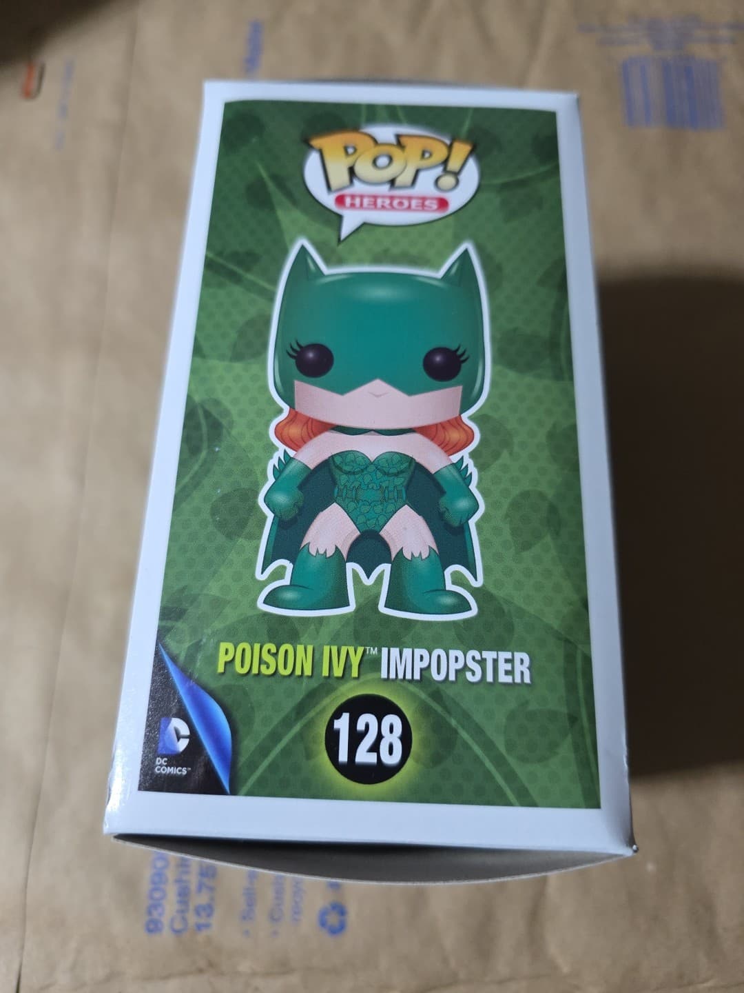 Funko Pop! Vinyl: DC Universe - Batgirl (as Poison Ivy) #128 - Thumbnail 4