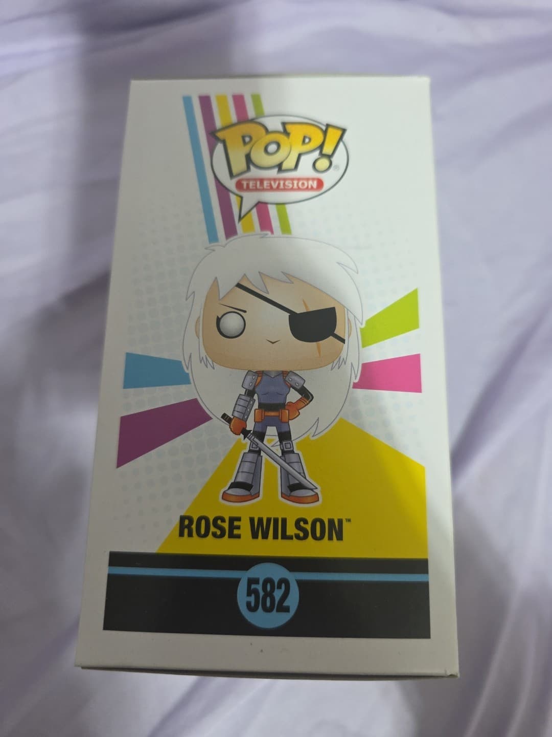 Funko Pop! Vinyl: DC Universe - Rose Wilson - Toys R Us (Exclusive) #582 - Thumbnail 2