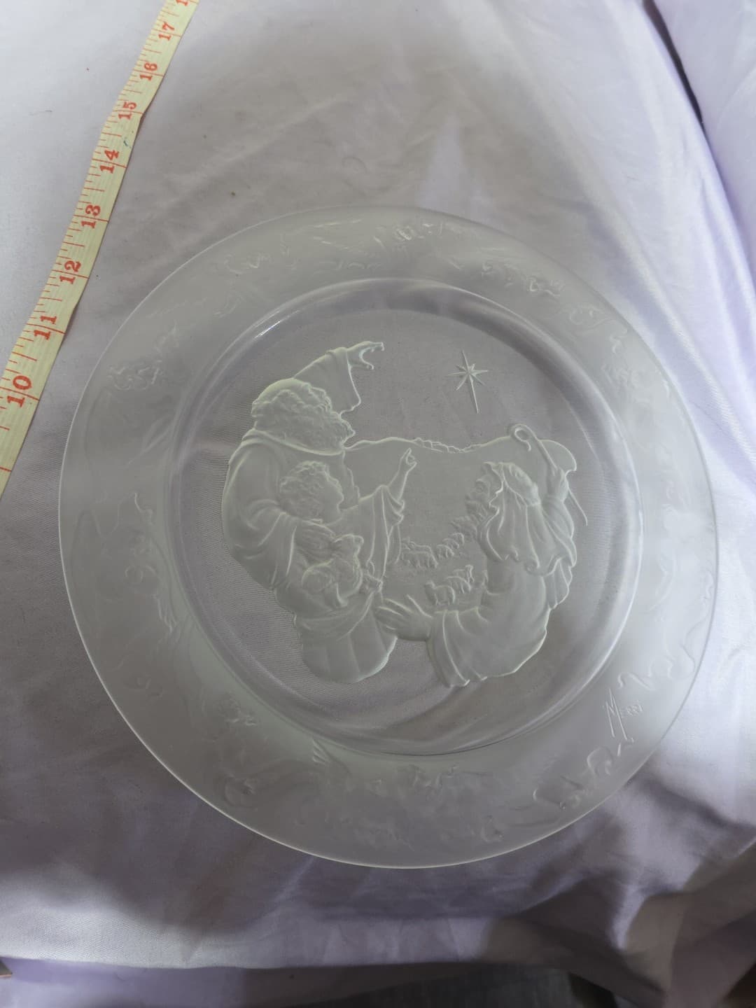 Morgantown Crystal Plate Star of Bethlehem Shepherds in the Field 1989 - Thumbnail 2