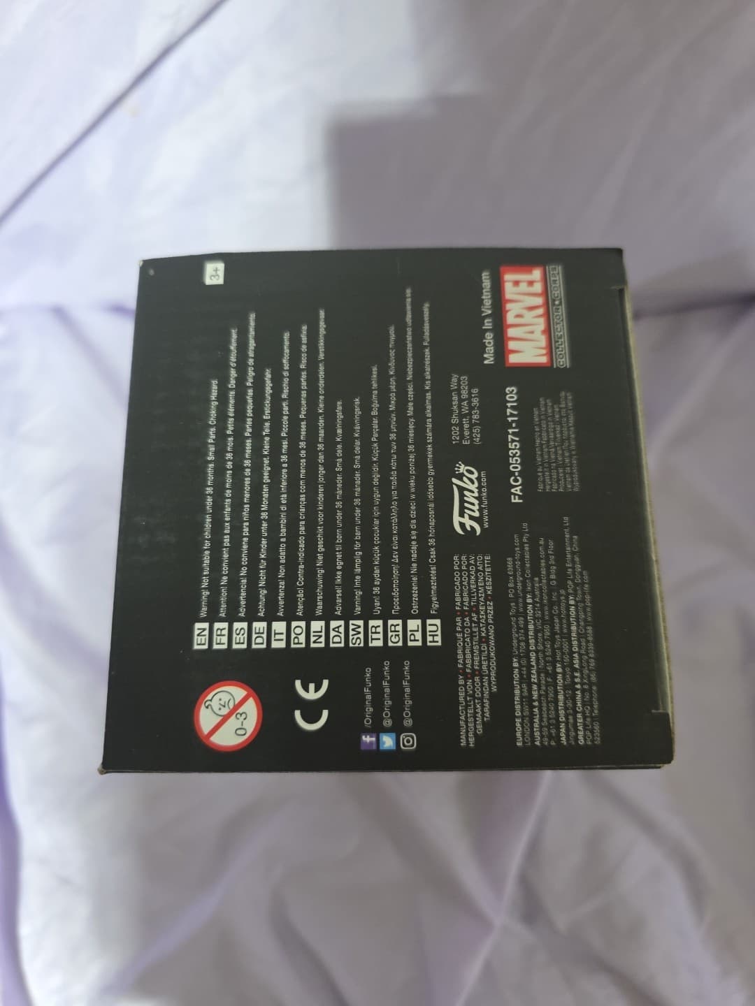 FUNKO MARVEL Collector Corps Spider-Man Founder Trophy 2016 Statue - Thumbnail 5