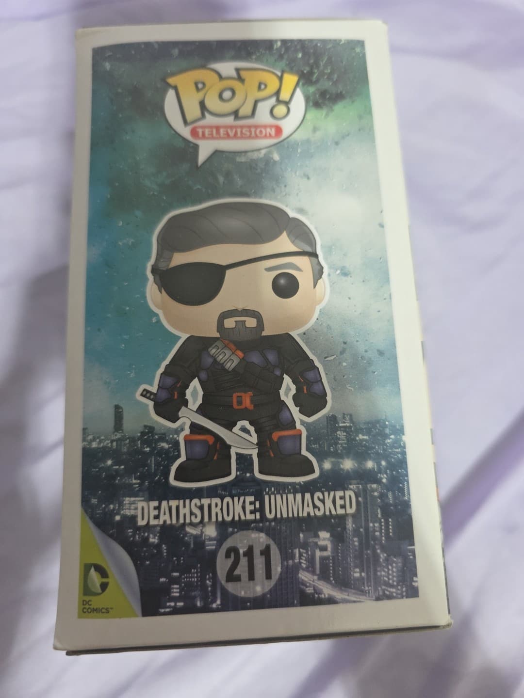 Funko Pop! Vinyl: DC Universe - Deathstroke (Unmasked) - Hot Topic... - Thumbnail 4