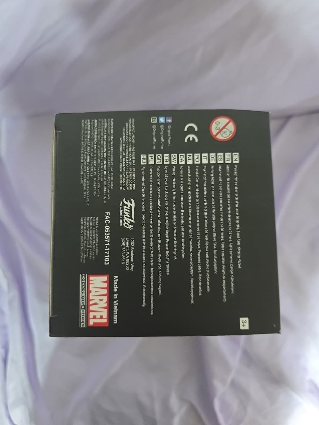 FUNKO MARVEL Collector Corps Spider-Man Founder Trophy 2016 Statue - Thumbnail 7