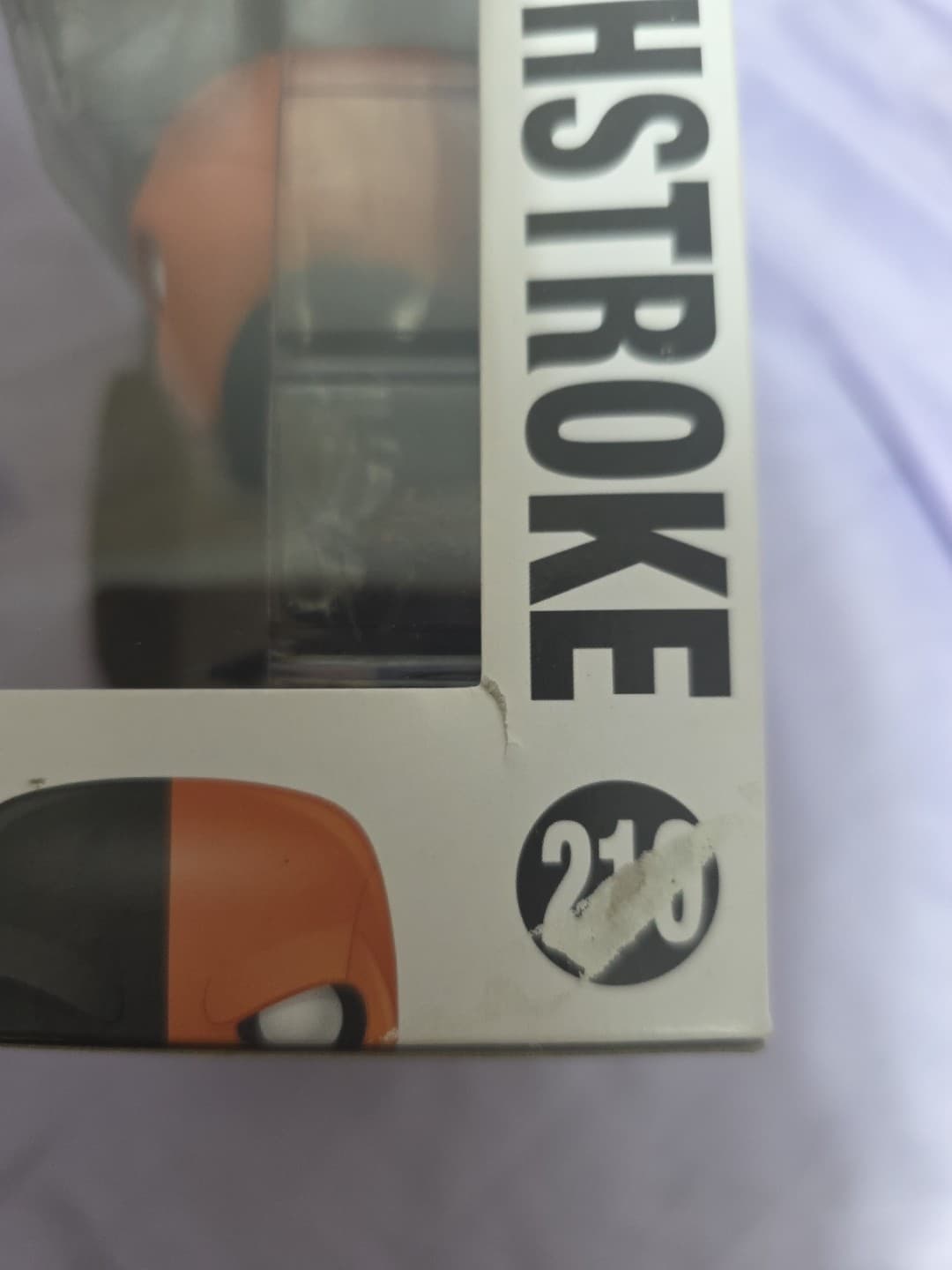Funko Pop! Vinyl: DC Universe - Deathstroke #210 - Thumbnail 5