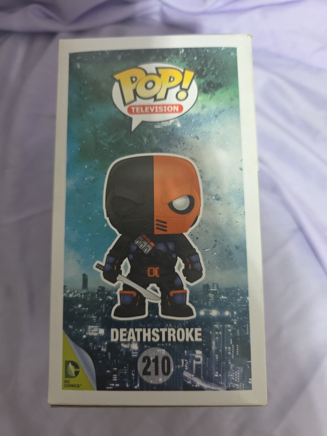 Funko Pop! Vinyl: DC Universe - Deathstroke #210 - Thumbnail 2