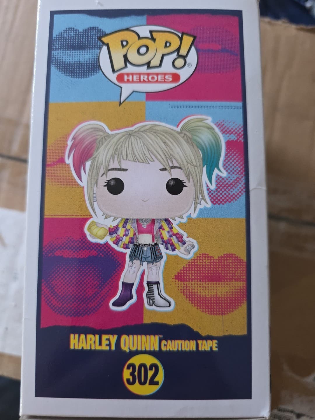 Funko Pop! Vinyl: DC Universe - Harley Quinn Caution Tape #302 - Thumbnail 4