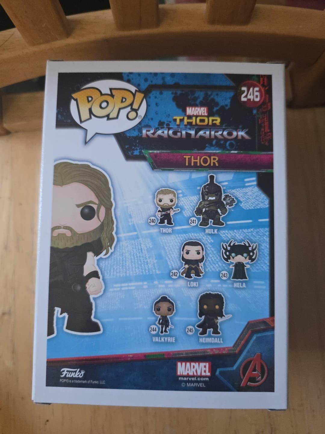 Funko Pop! Vinyl: Marvel - Thor - Hot Topic (Exclusive) #246 - Thumbnail 3