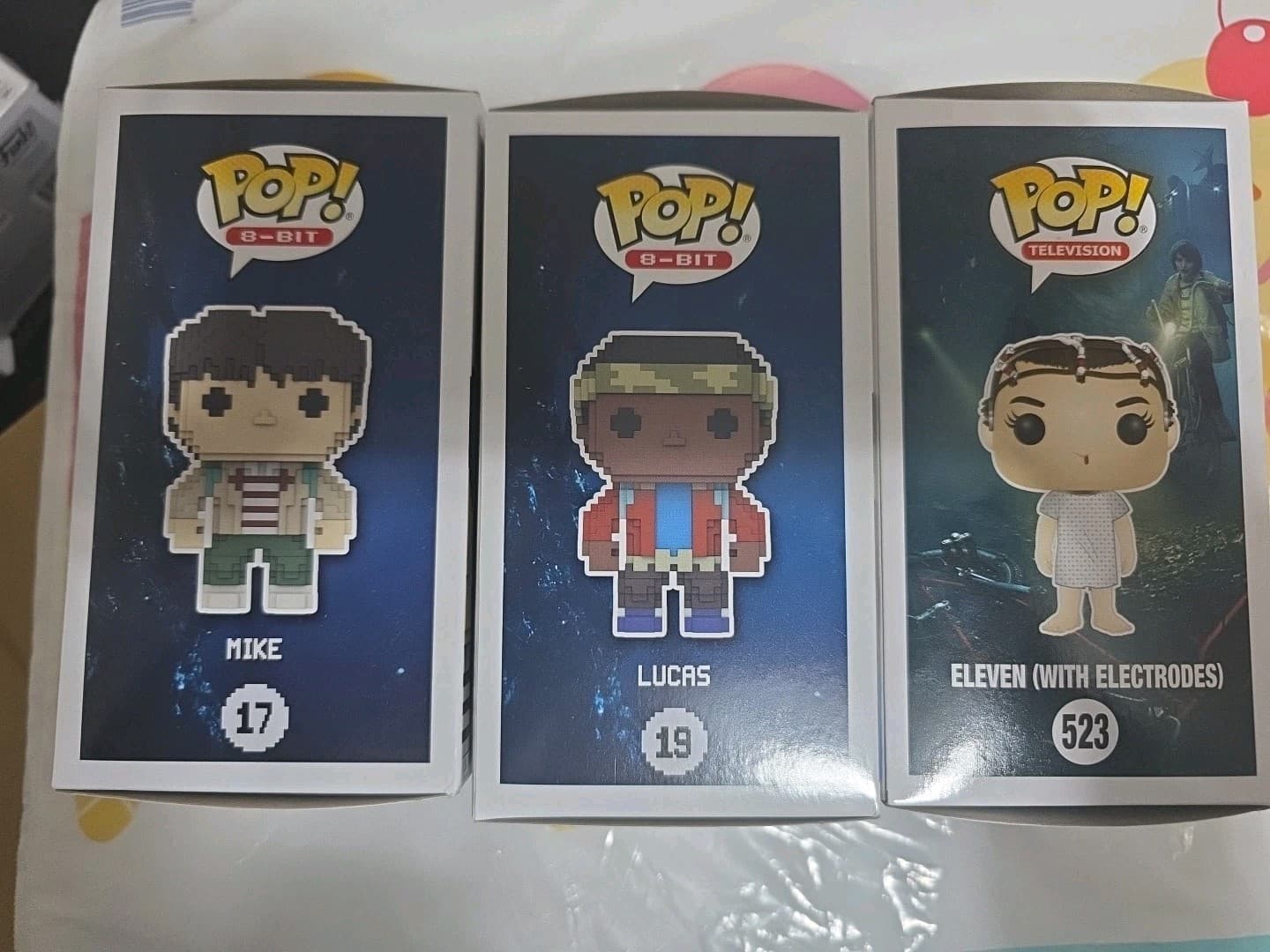 Stranger Things Bundle, Mike #17, lucas #19, Eleven #523 2017 F.C.E. - Thumbnail 2