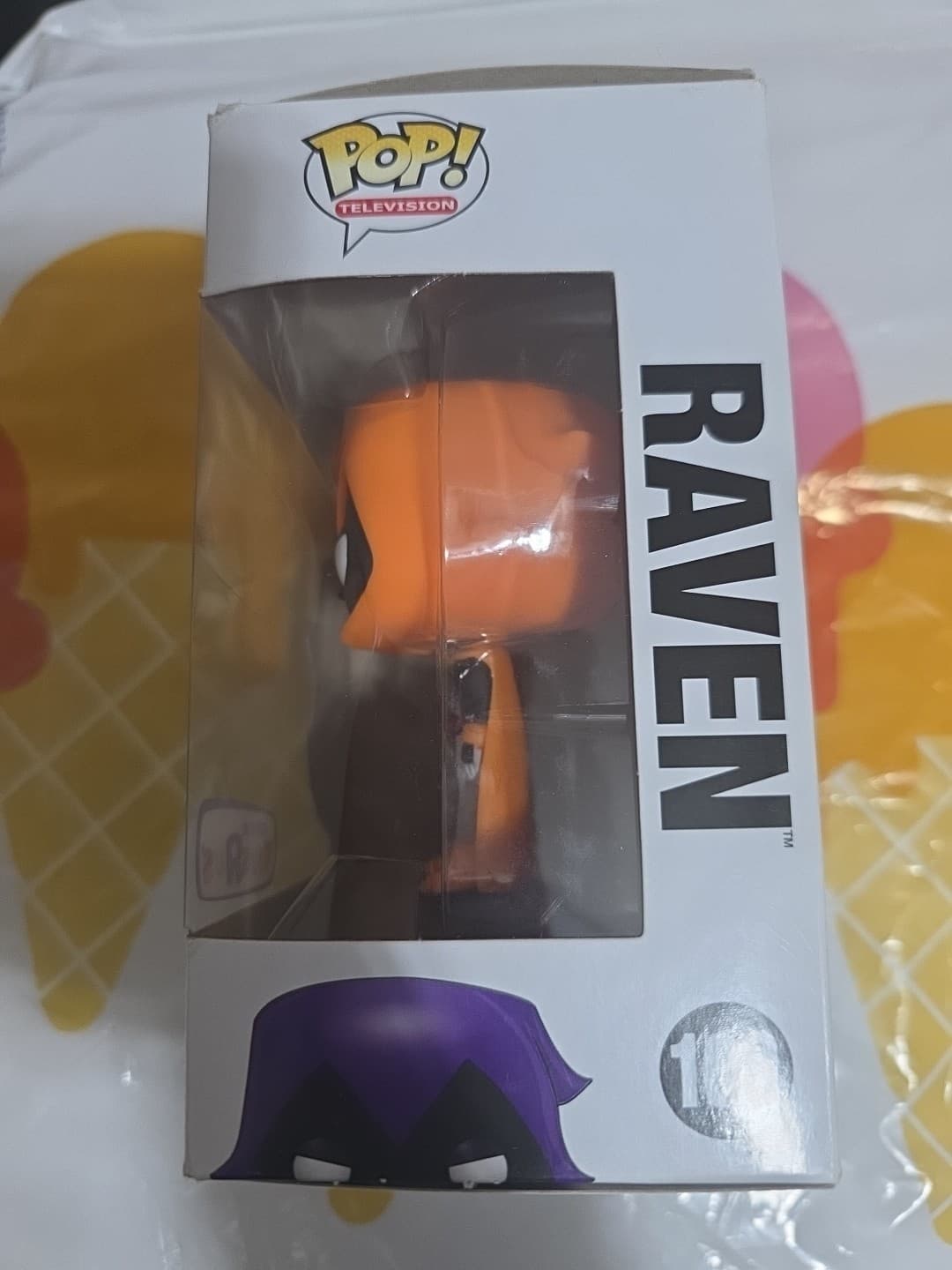 Funko Pop! Vinyl: DC Universe - Raven - (Orange) - Toys R Us (Exclusive) #108 - Thumbnail 4