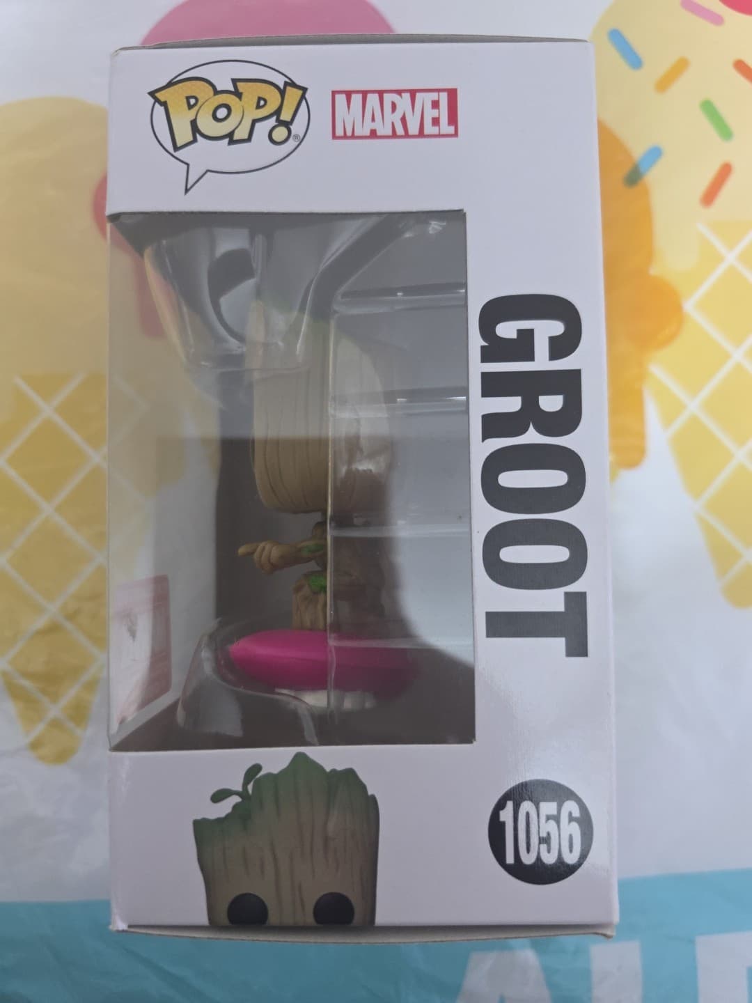 Funko Pop! Vinyl: Marvel - Groot - Amazon (Exclusive) #1056 - Thumbnail 2