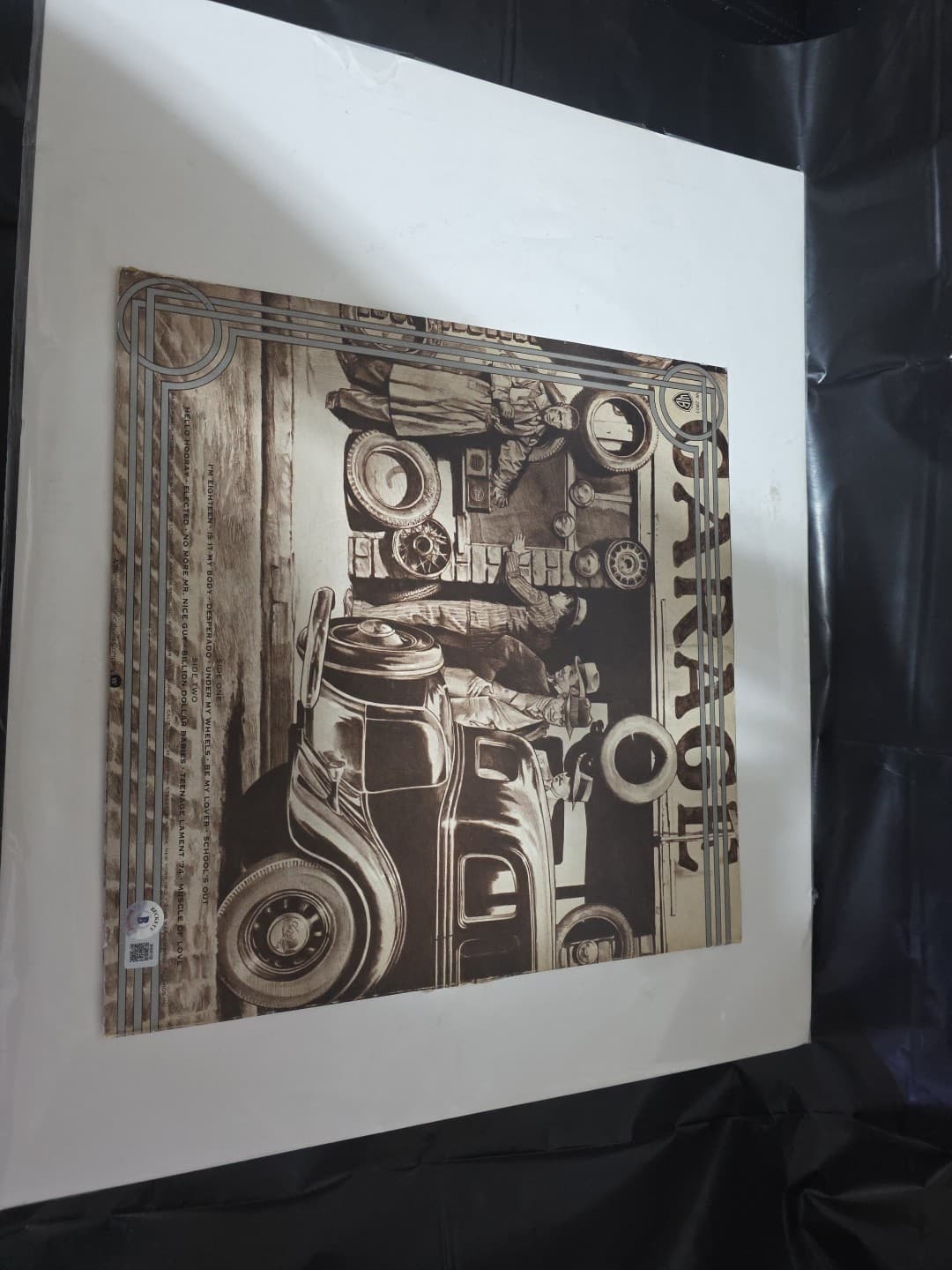 Alice Cooper's Greatest Hits Autographed Vinyl Becket Witnessed - Thumbnail 2