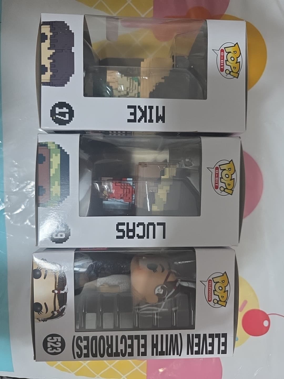 Stranger Things Bundle, Mike #17, lucas #19, Eleven #523 2017 F.C.E. - Thumbnail 3