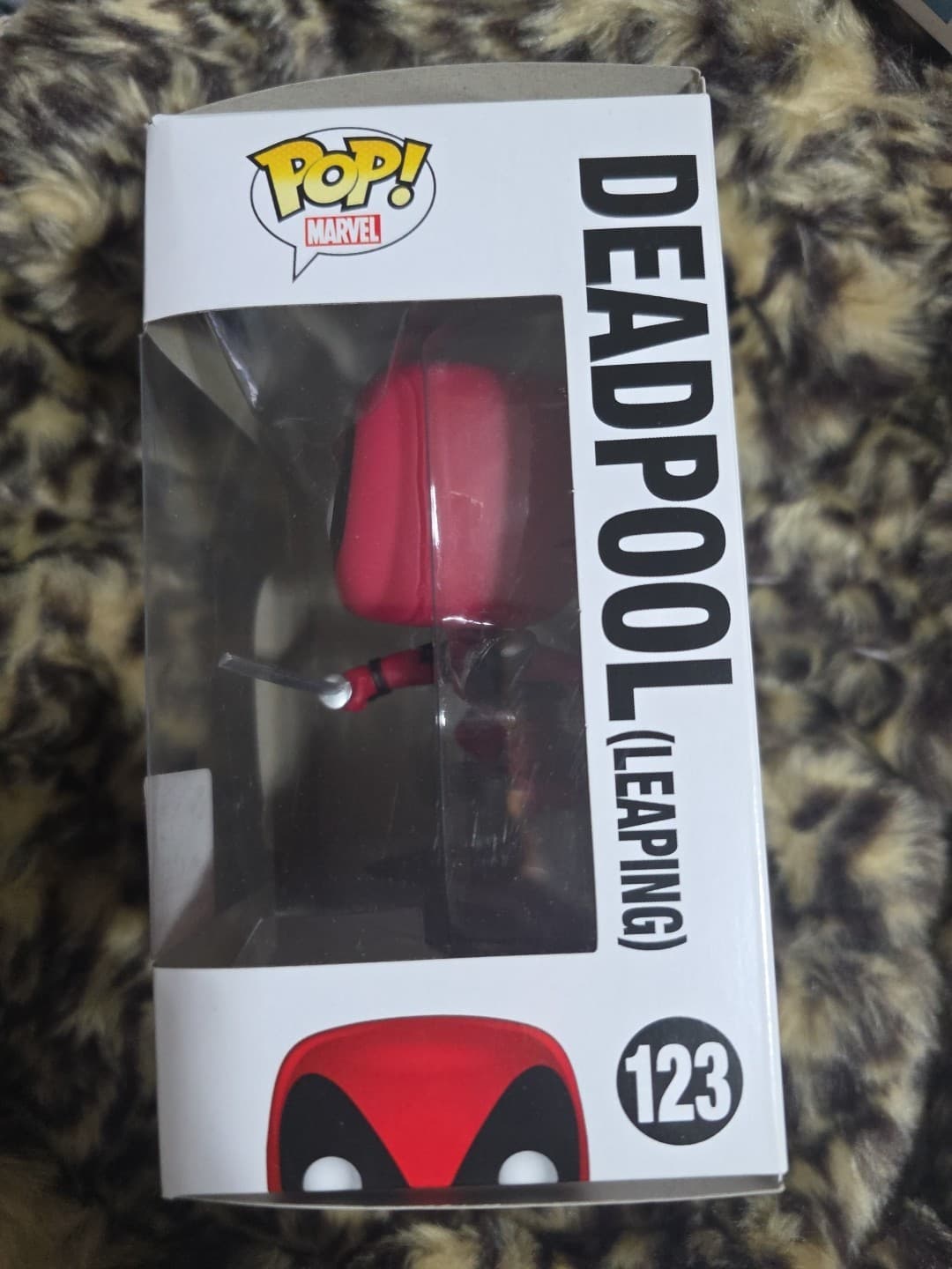 Funko Pop! #123 Leaping Deadpool Marvel Collector Corps Exclusive - Thumbnail 2