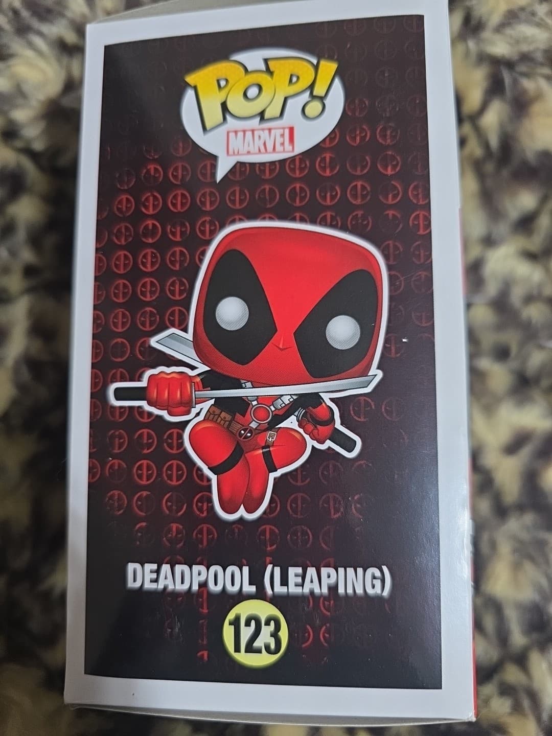 Funko Pop! #123 Leaping Deadpool Marvel Collector Corps Exclusive - Thumbnail 4