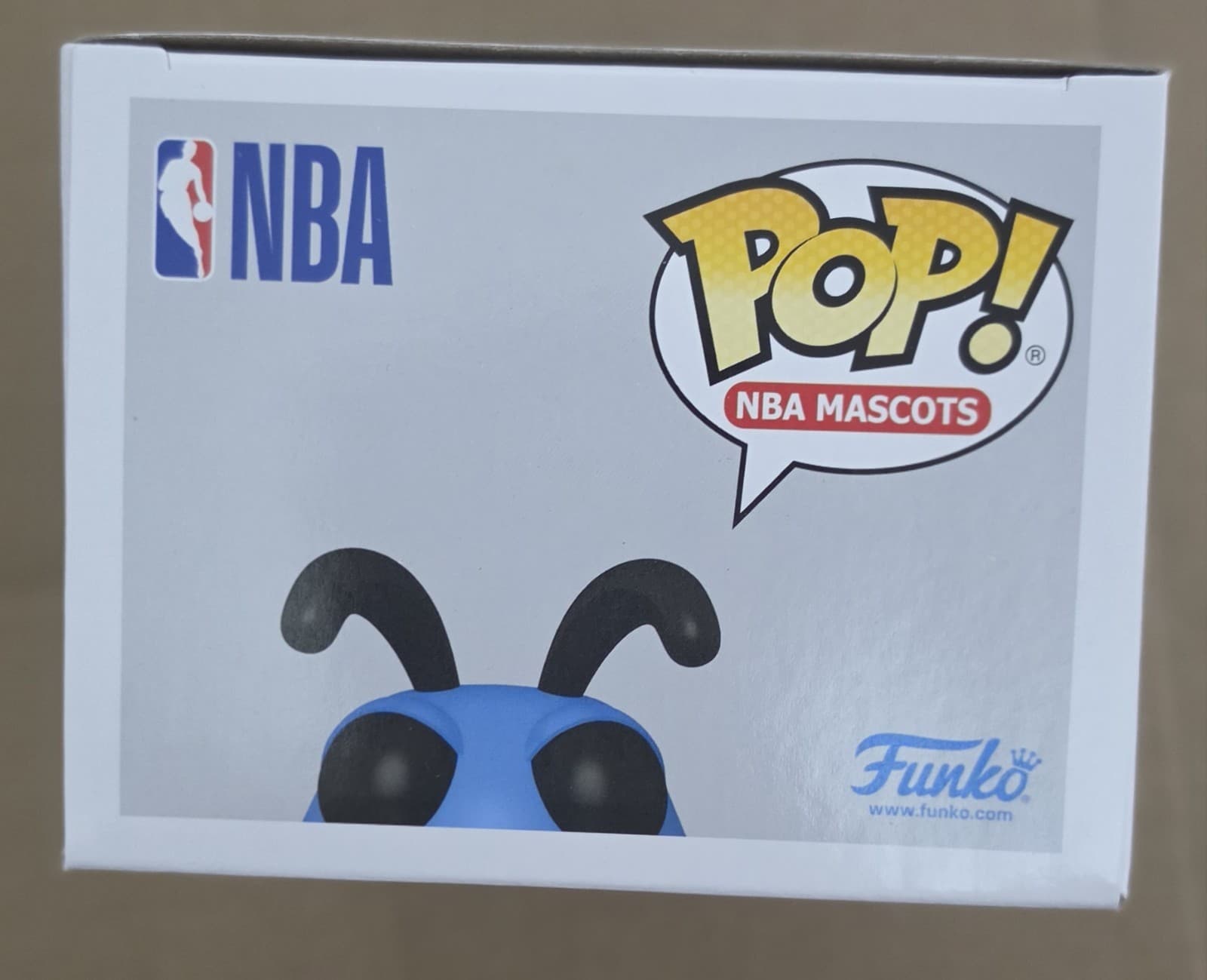 Larry Johnson Autographed Charlotte Hornets Hugo Funko Pop Wilder Tag - Thumbnail 6
