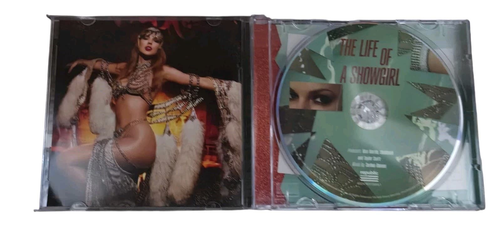 Taylor Swift The Life Of A Showgirl Signed Insert Authenticated By JSA - Thumbnail 4