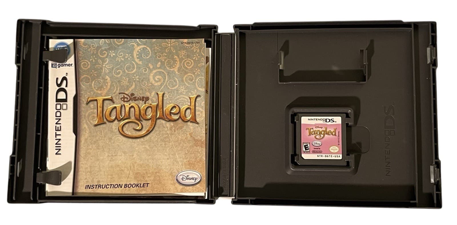 Disney Tangled Nintendo DS + Poster - CIB Complete Tested - Thumbnail 2