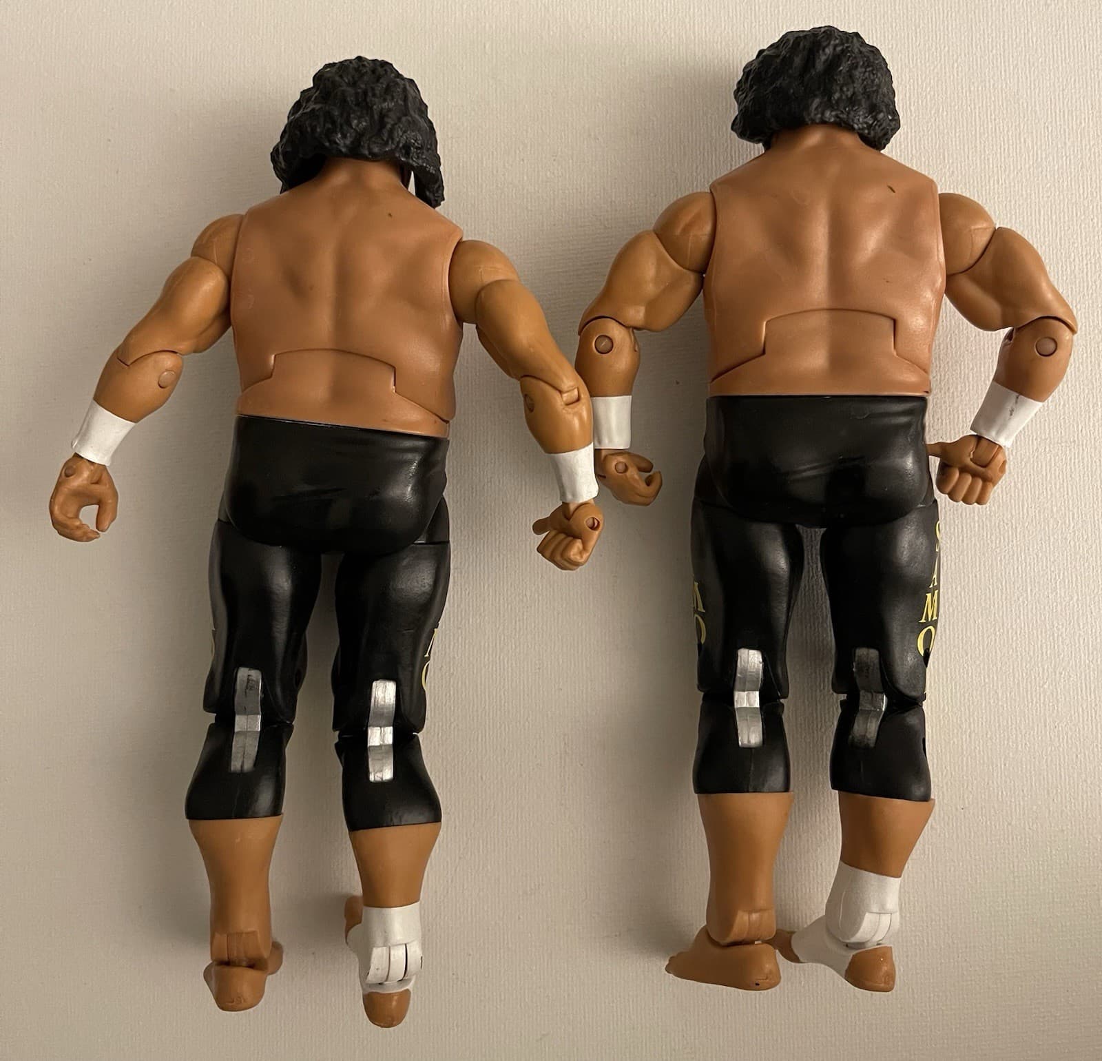 WWE Mattel Elite The Wild Samoans Afa & Sika A’noai 2007 Hall Of Fame Figures - Thumbnail 3