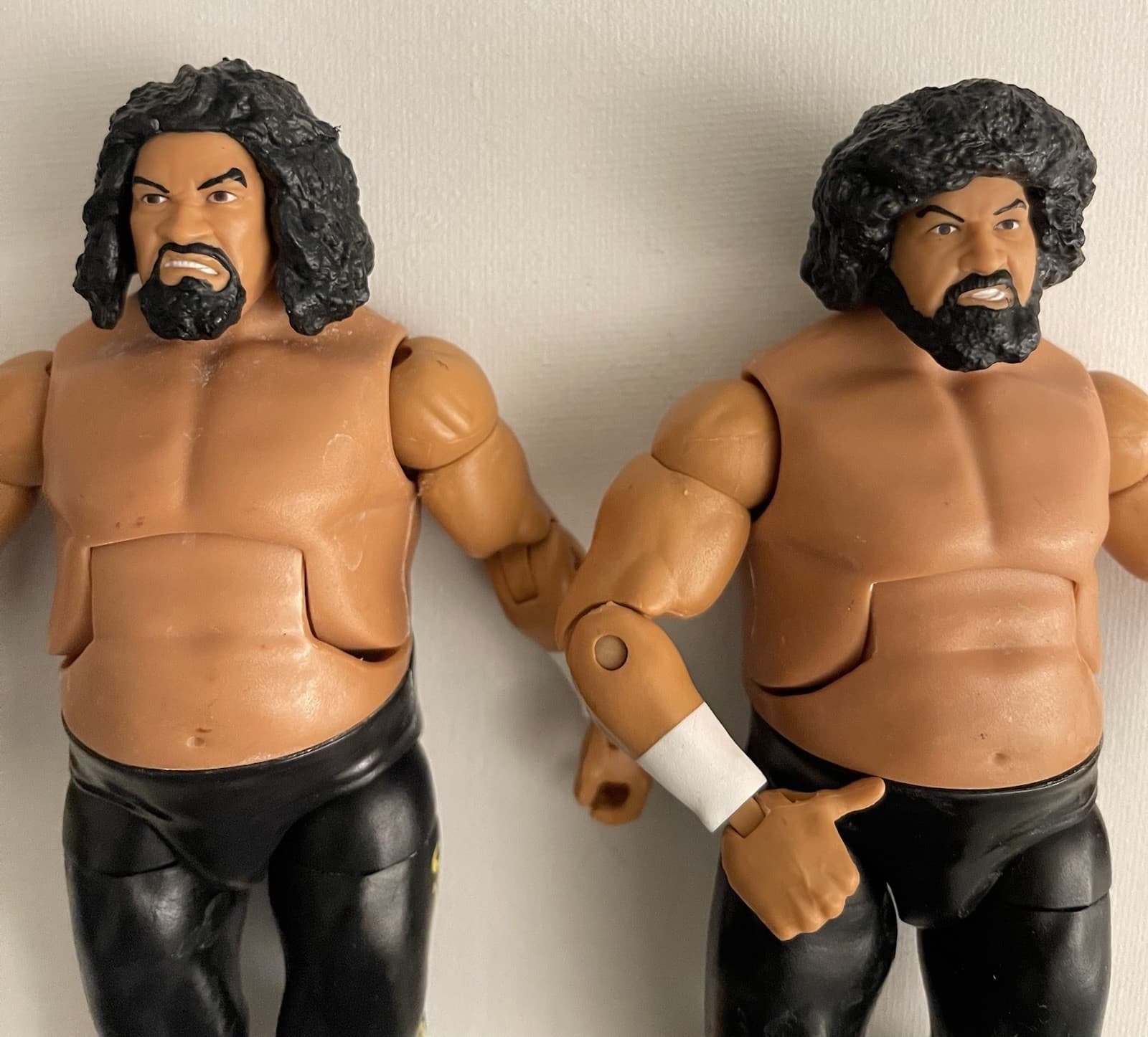 WWE Mattel Elite The Wild Samoans Afa & Sika A’noai 2007 Hall Of Fame Figures - Thumbnail 2