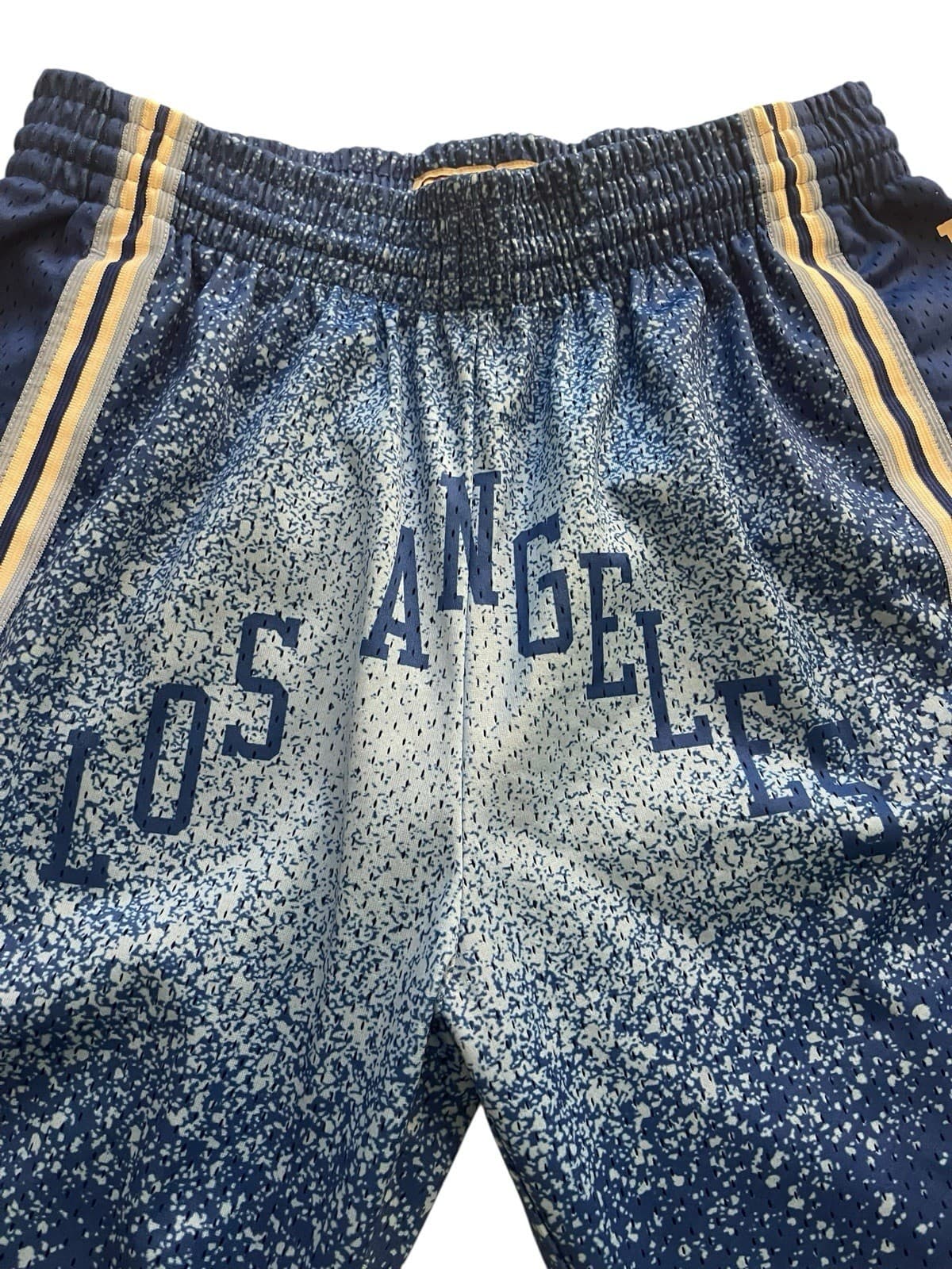 Mitchell & Ness NBA 1196 Los Angeles Lakers Re-Take Gradient Swingman Shorts L - Thumbnail 3