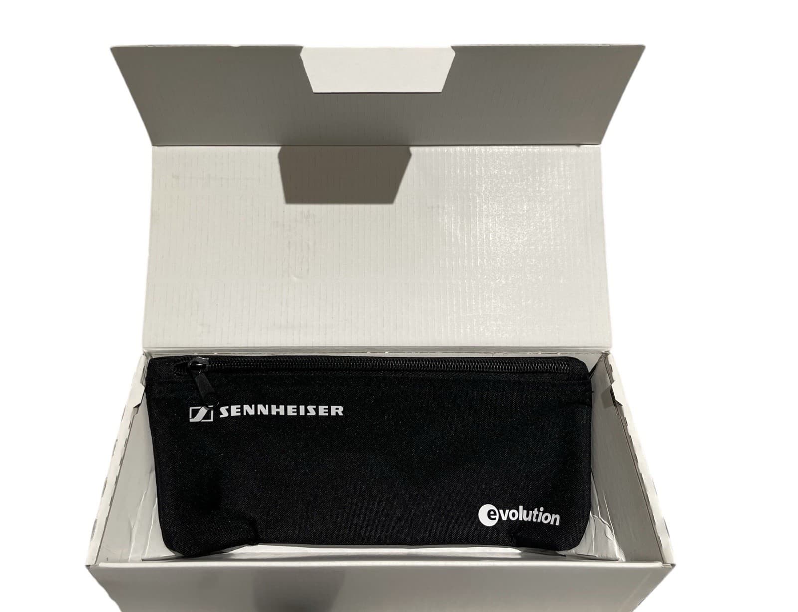 Sennheiser e 845 Supercardioid Dynamic Vocal Microphone - Thumbnail 8
