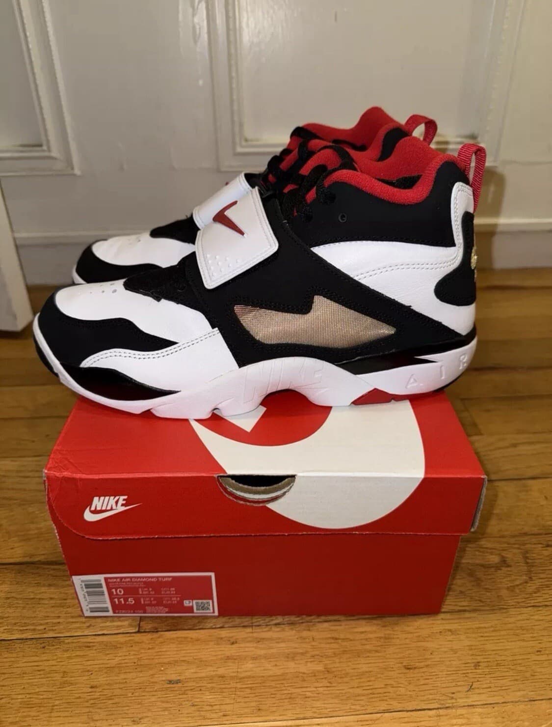 Nike Air Diamond Turf ‘49ers’ 2025 FZ8224-100 Size 10 - Thumbnail 2