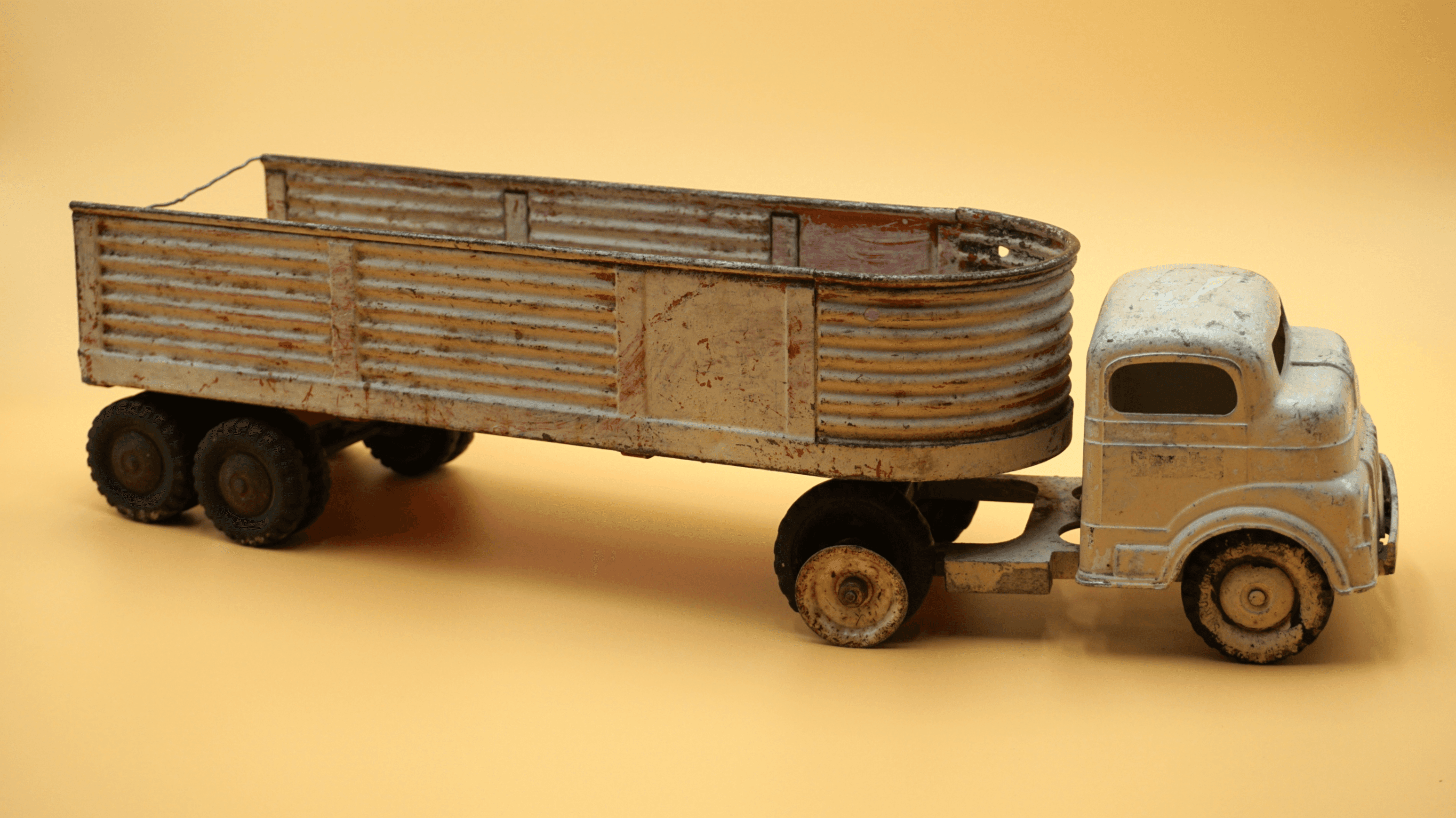 Vintage Metal Toy Trucks and Excavator Set - Thumbnail 4